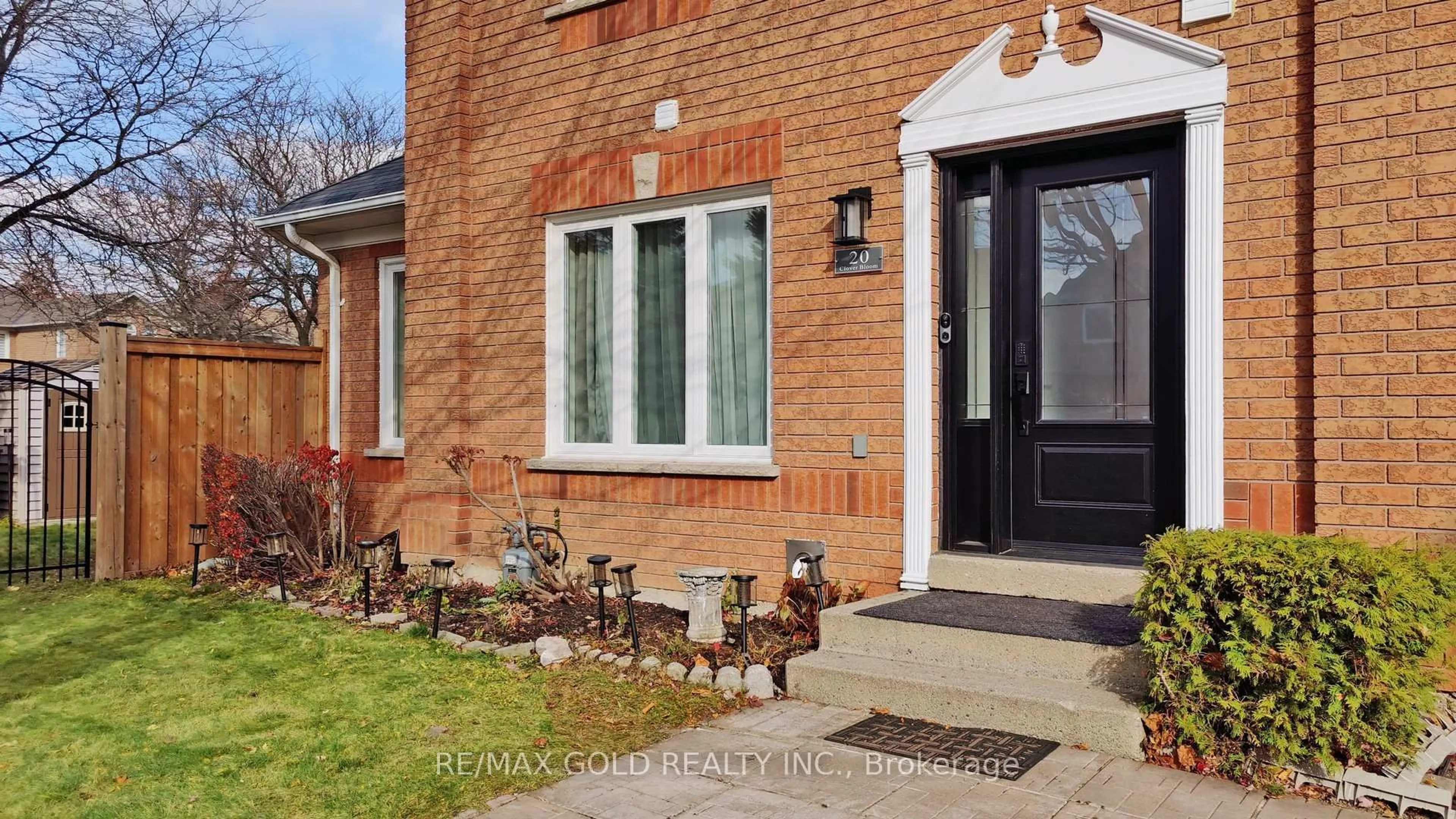 Unknown for 20 Clover Bloom Rd, Brampton Ontario L6R 1R8