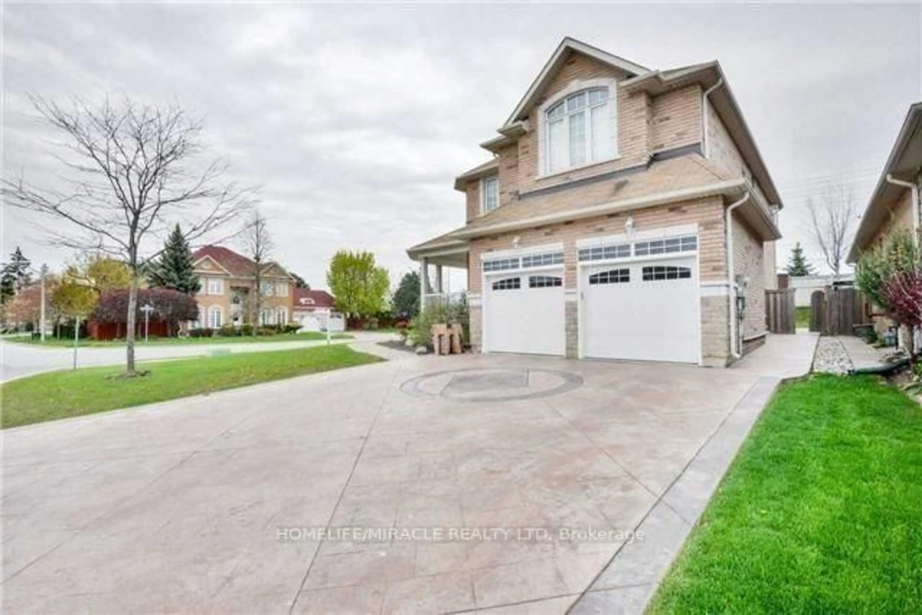 Home with brick exterior material, street for 2 Roycrest St, Brampton Ontario L6Z 4P5