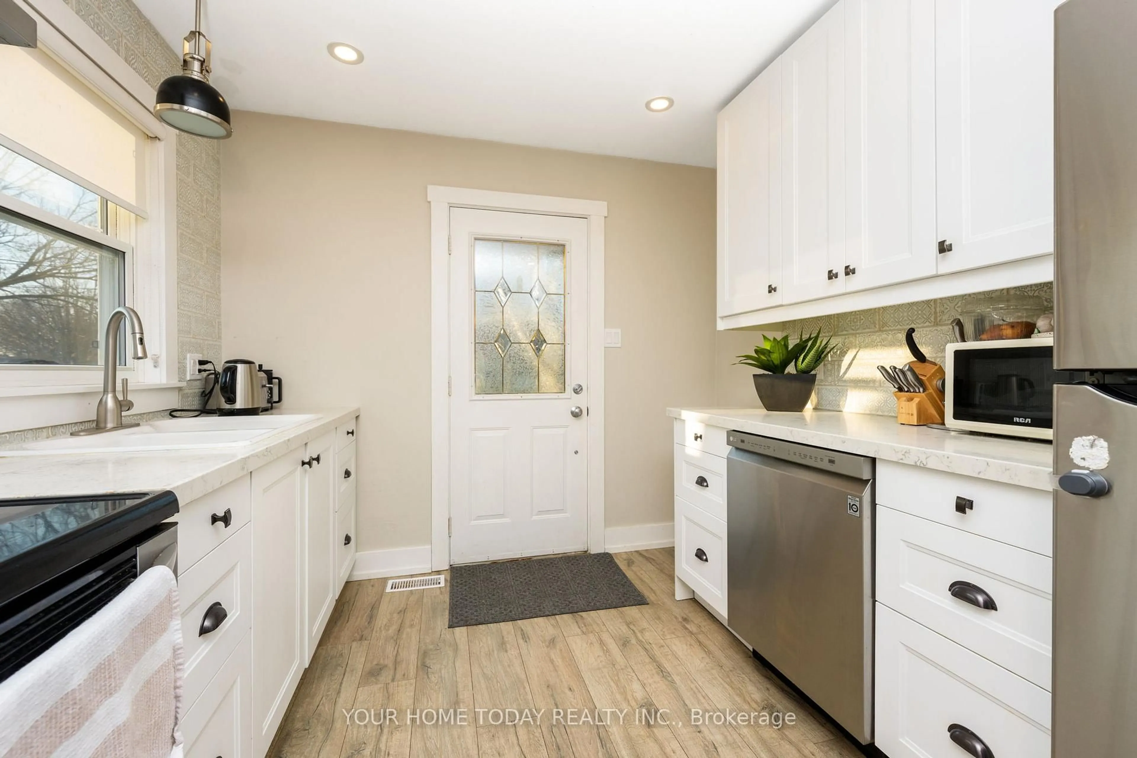 Unknown for 29 Normandy Blvd, Halton Hills Ontario L7G 1V9