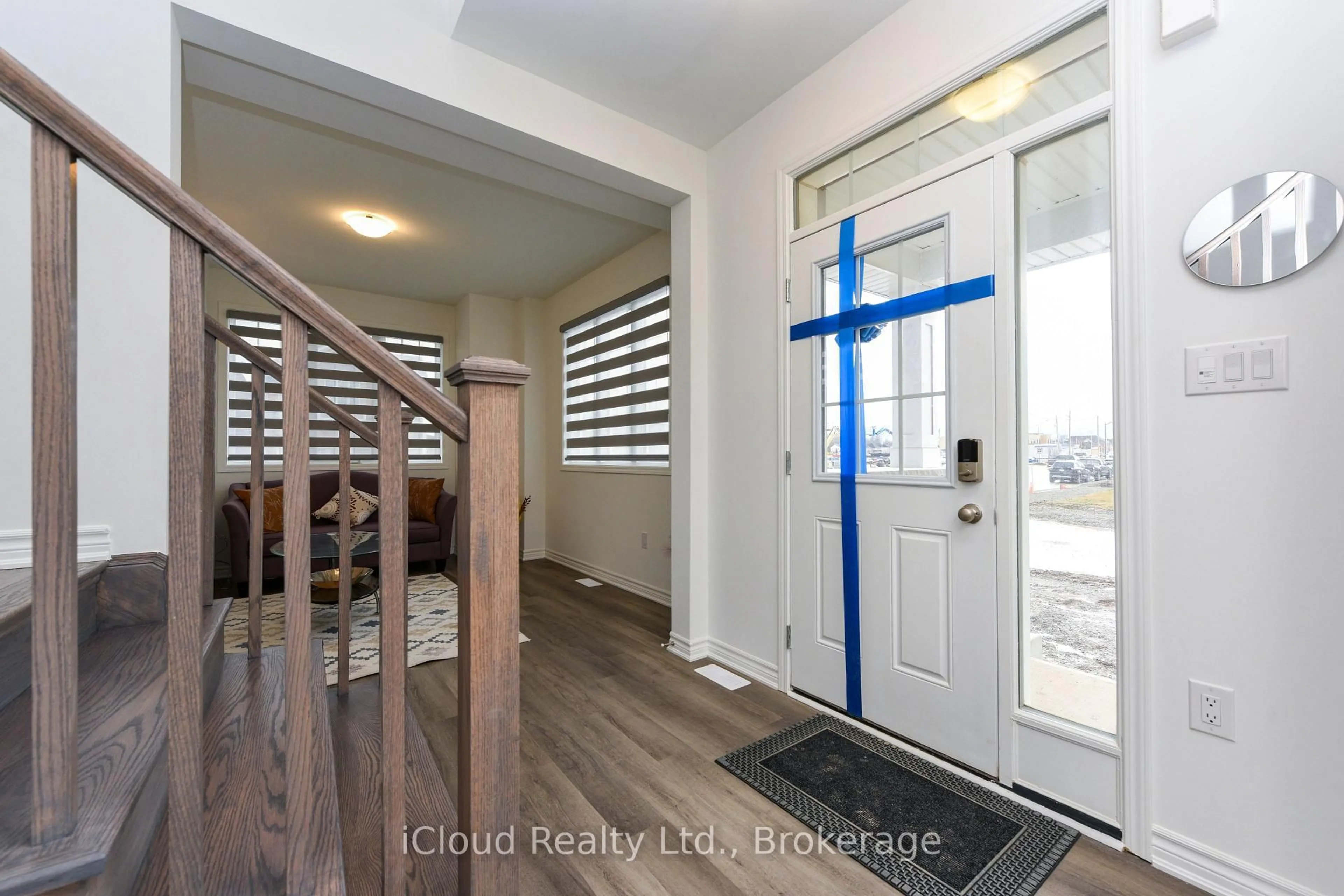 Indoor entryway for 1217 Ferguson Dr, Milton Ontario L9T 7V8