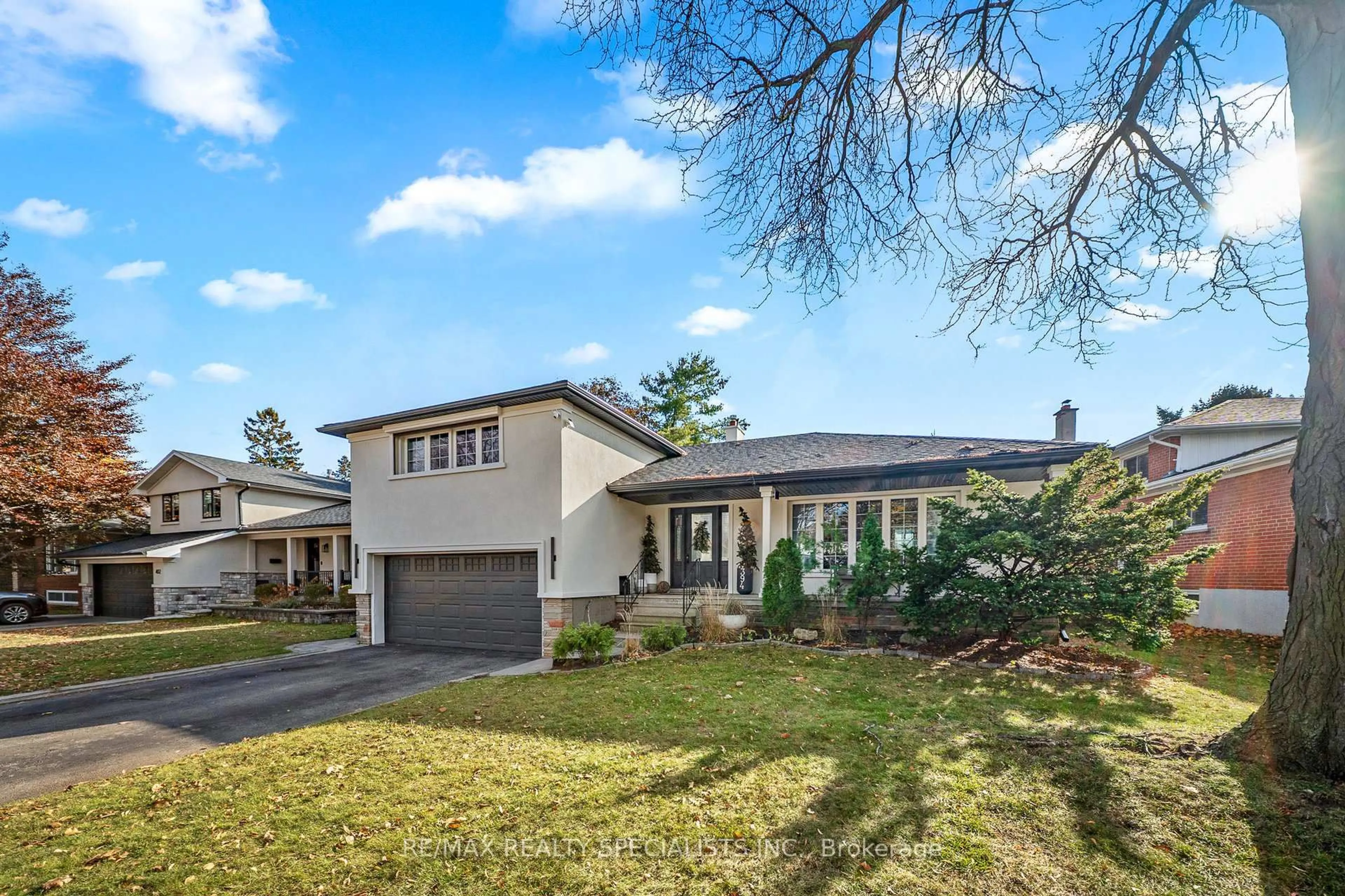 Home with brick exterior material, street for 394 Tedwyn Dr, Mississauga Ontario L5A 1J5