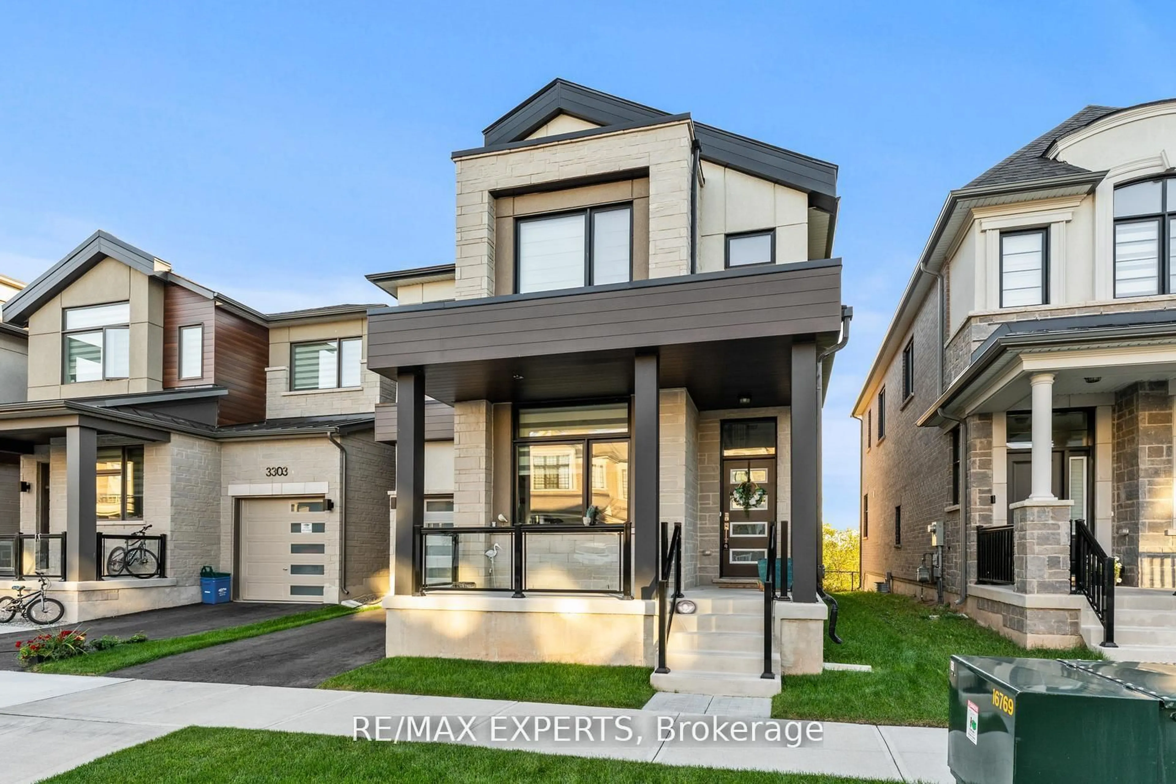 Home with brick exterior material, street for 3299 Harasym Tr, Oakville Ontario L6H 3S1