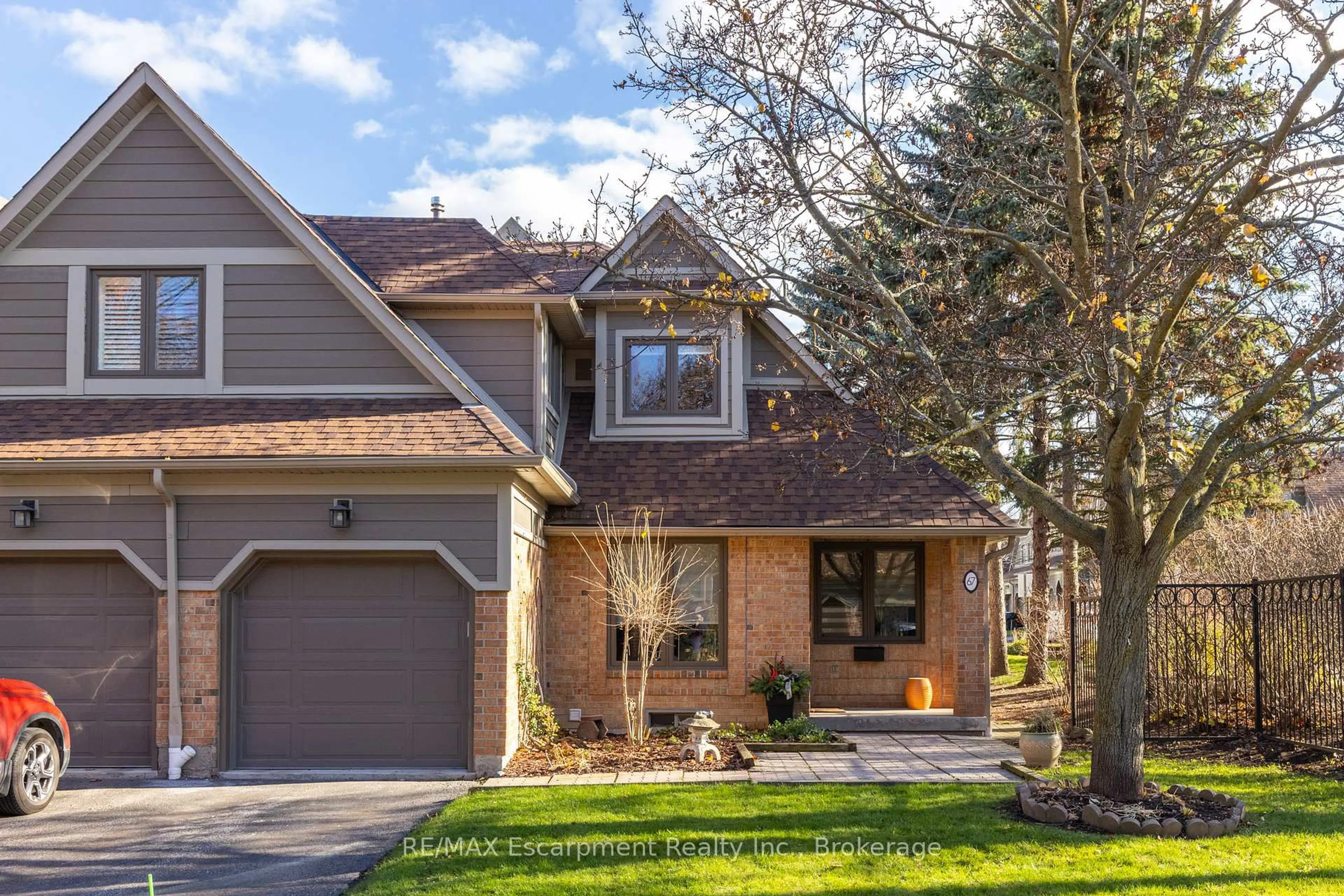 Home with brick exterior material, street for 2199 Burnhamthorpe Rd #67, Mississauga Ontario L5L 5M7