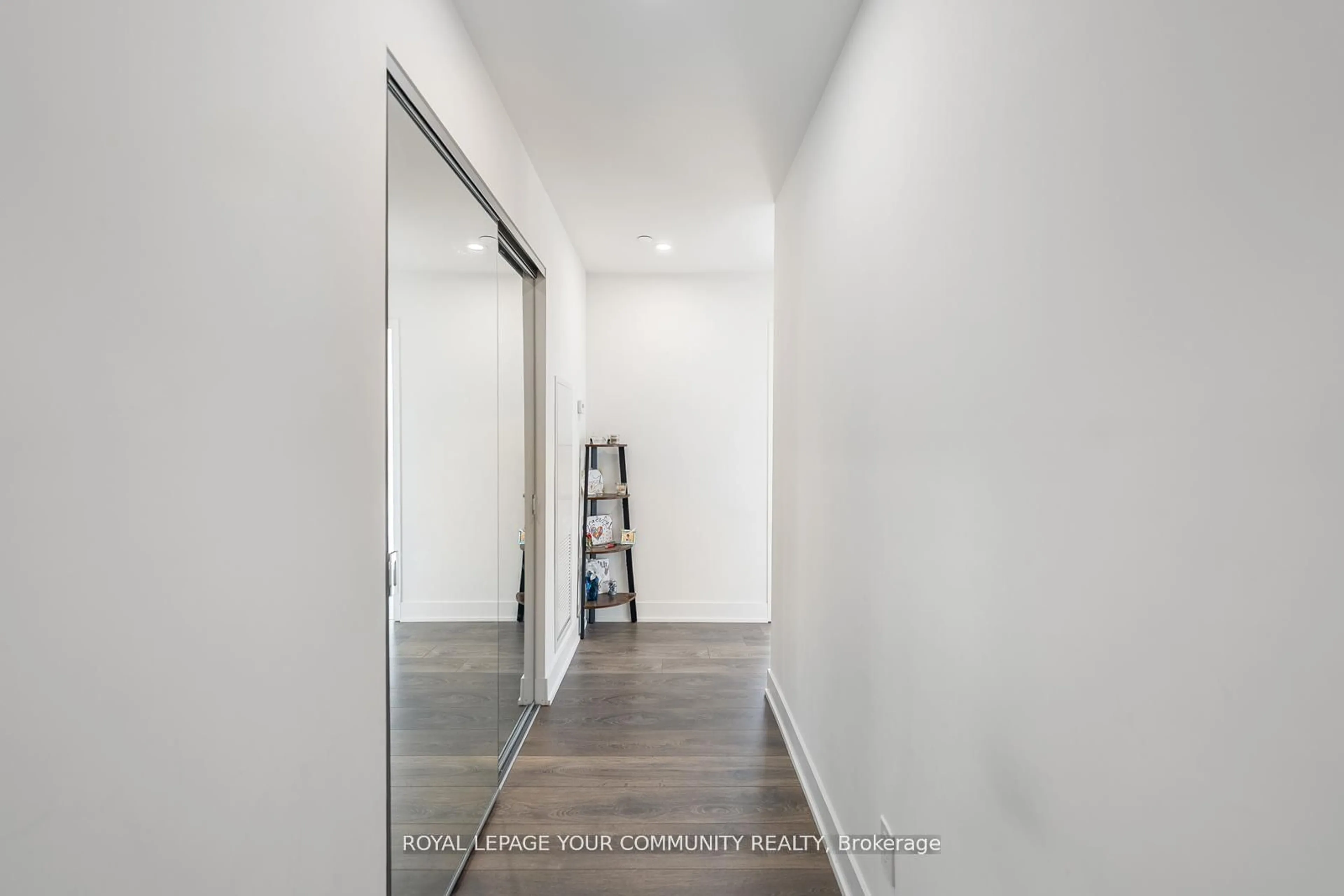 Unknown for 297 Oak Walk Dr #604, Oakville Ontario L6H 3R6