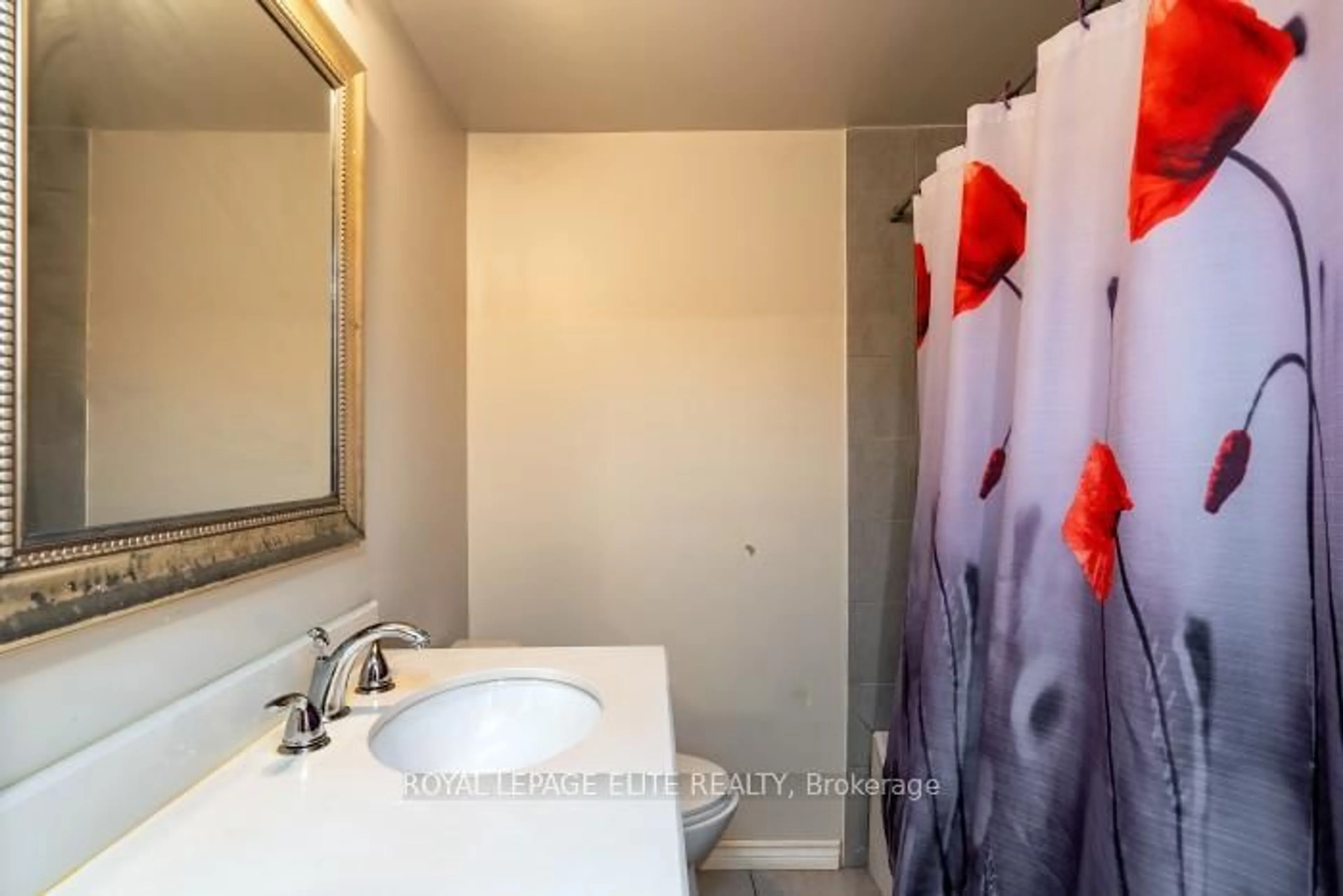 Standard bathroom, ceramic/tile floor for 17 Chestermere Cres, Brampton Ontario L7A 2E8