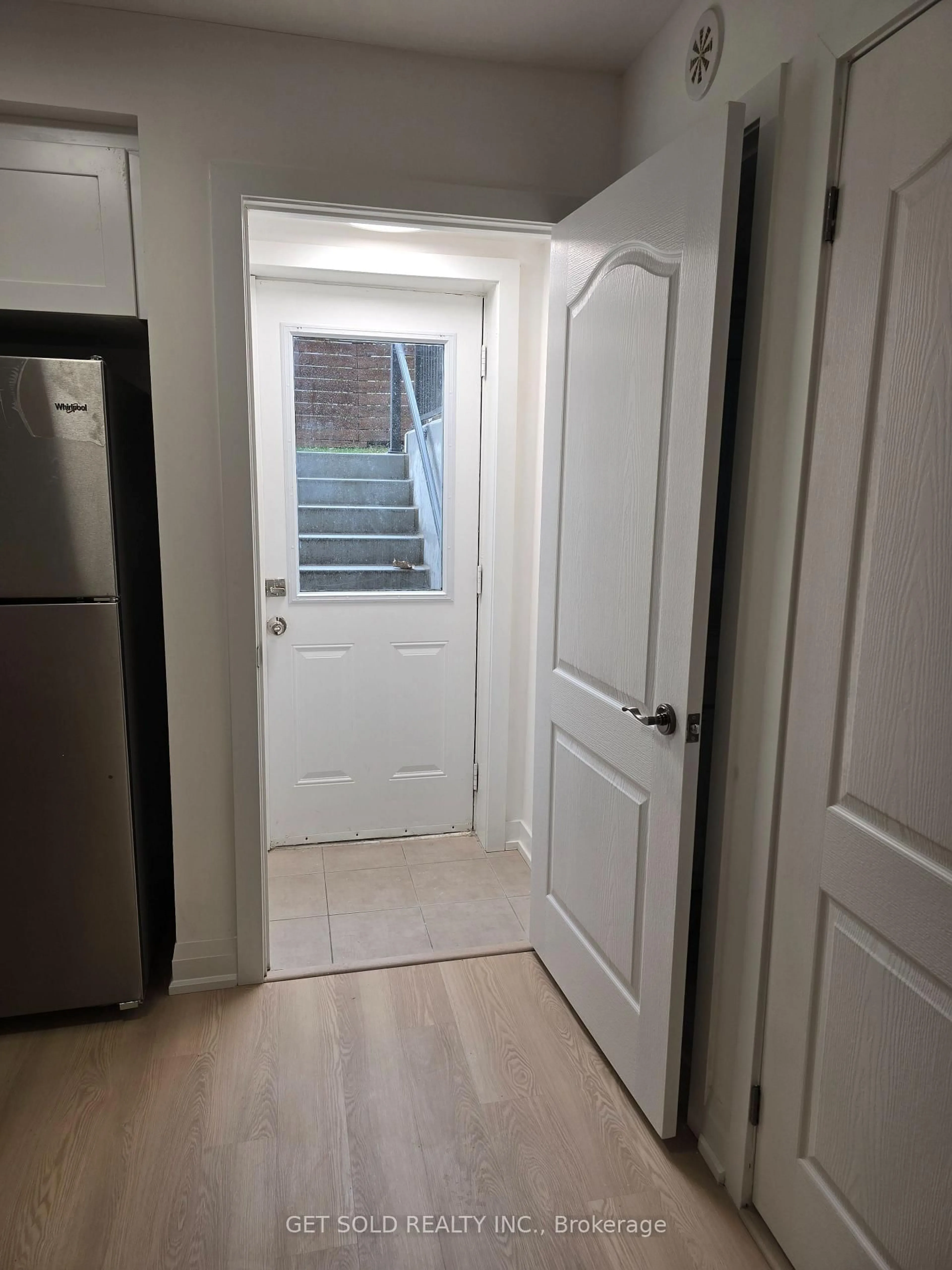 Unknown for 8 Drummond St #421, Toronto Ontario M8V 1Y8