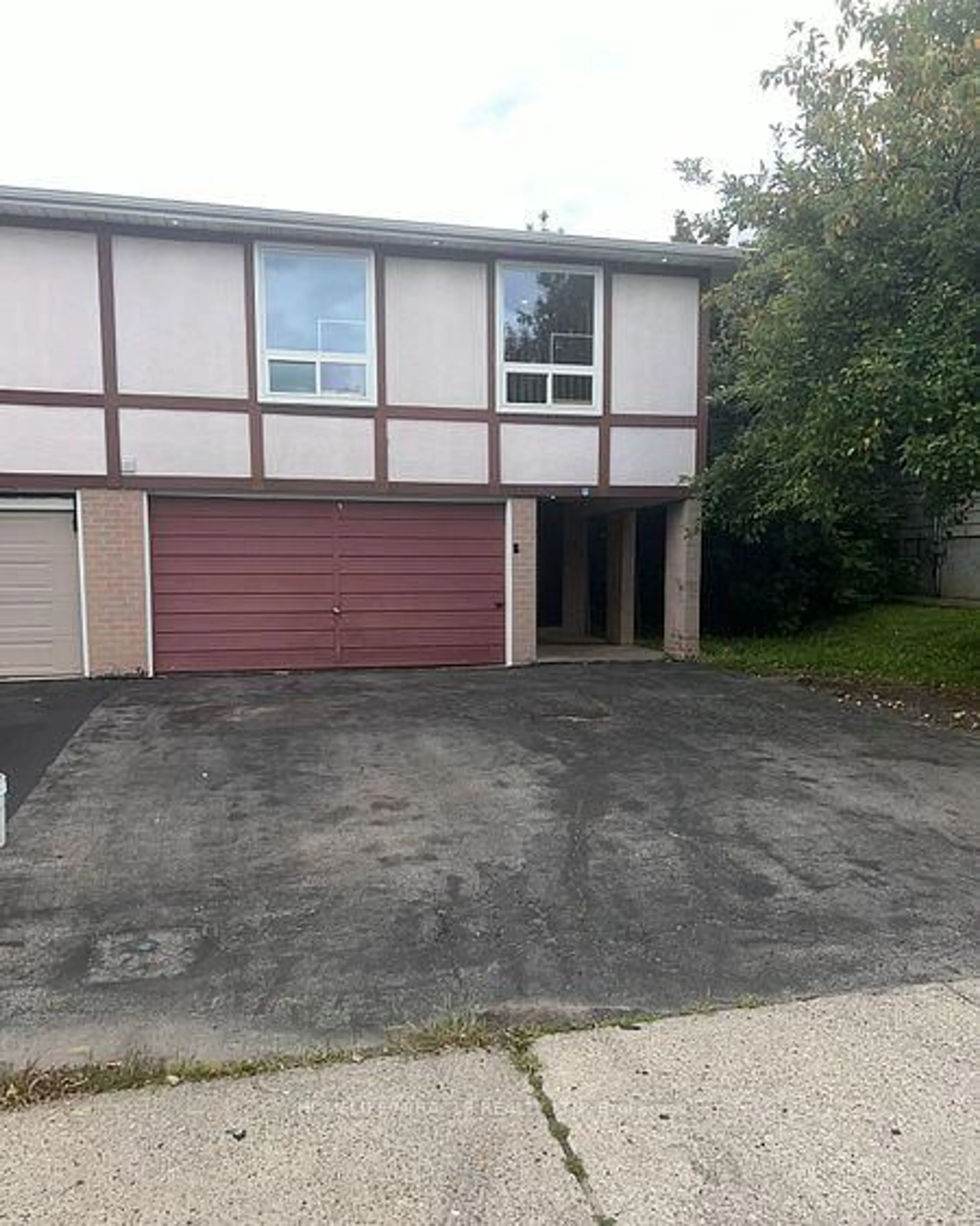 Unknown for 93 Greenbriar Rd, Brampton Ontario L6S 2A4