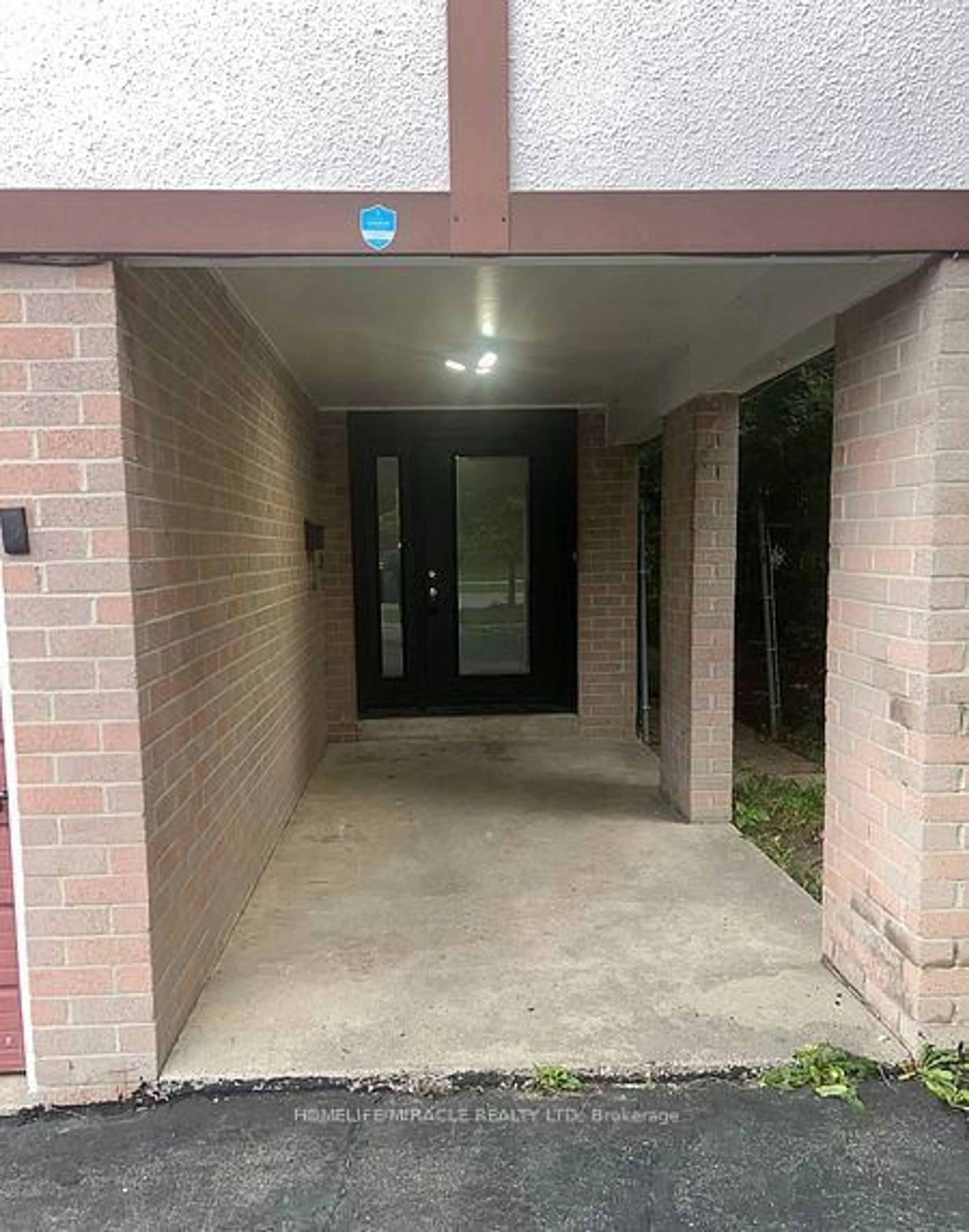 Unknown for 93 Greenbriar Rd, Brampton Ontario L6S 2A4