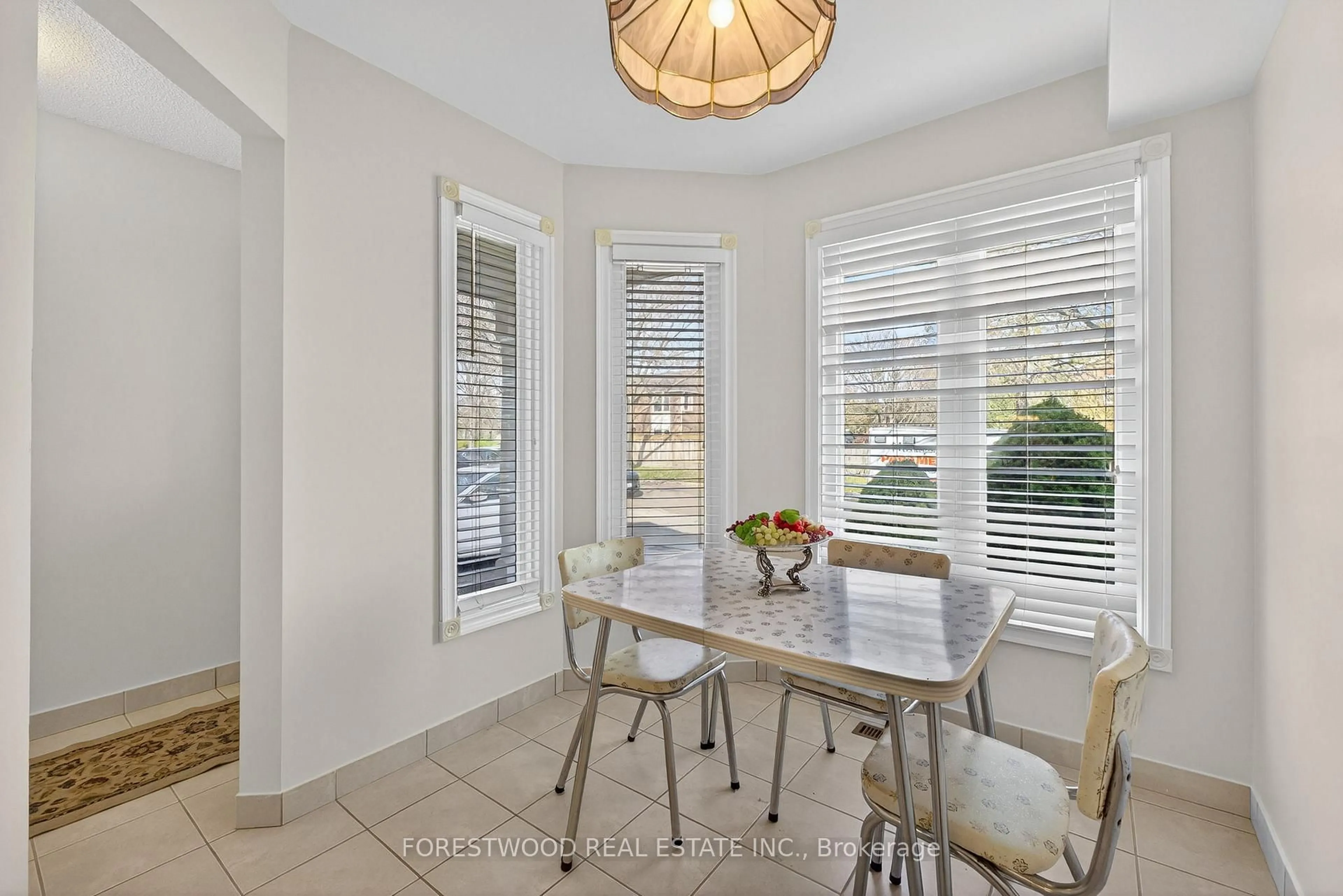 Dining room, unknown for 320 Tailfeather Cres #5, Mississauga Ontario L4Z 2Z6