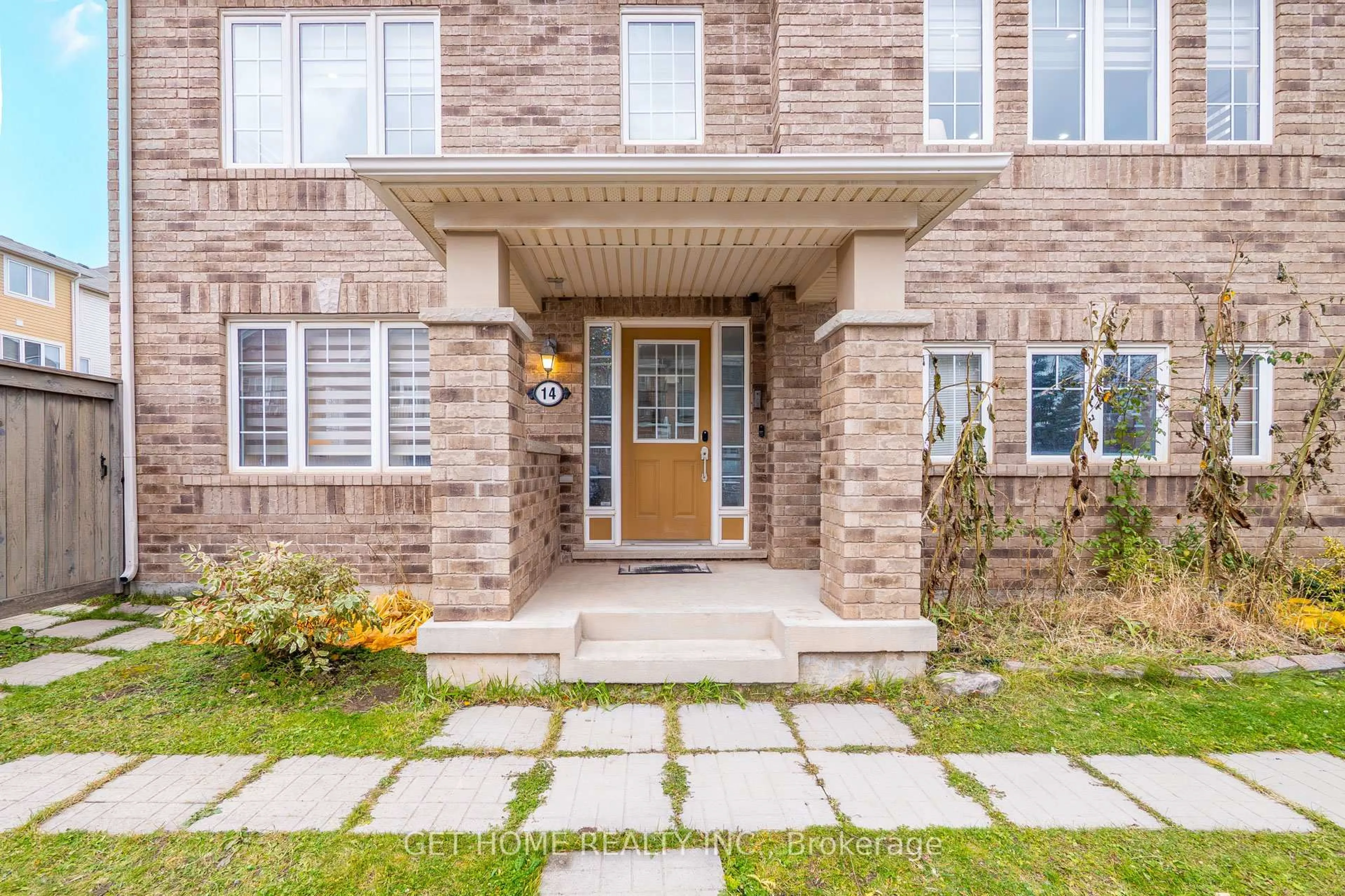 Home with brick exterior material, street for 14 Portsdown Rd, Brampton Ontario L7A 0P8