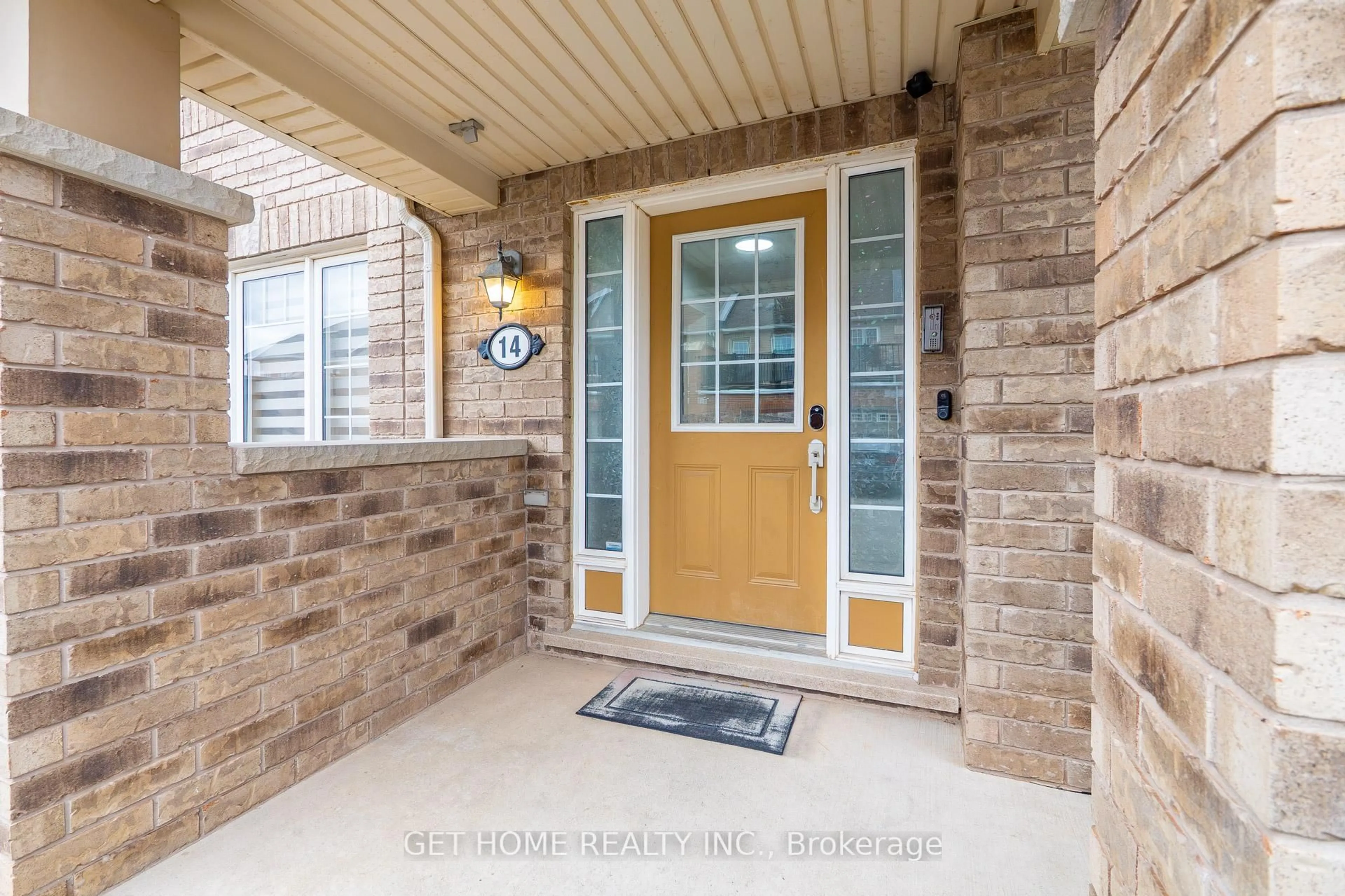 Indoor entryway for 14 Portsdown Rd, Brampton Ontario L7A 0P8