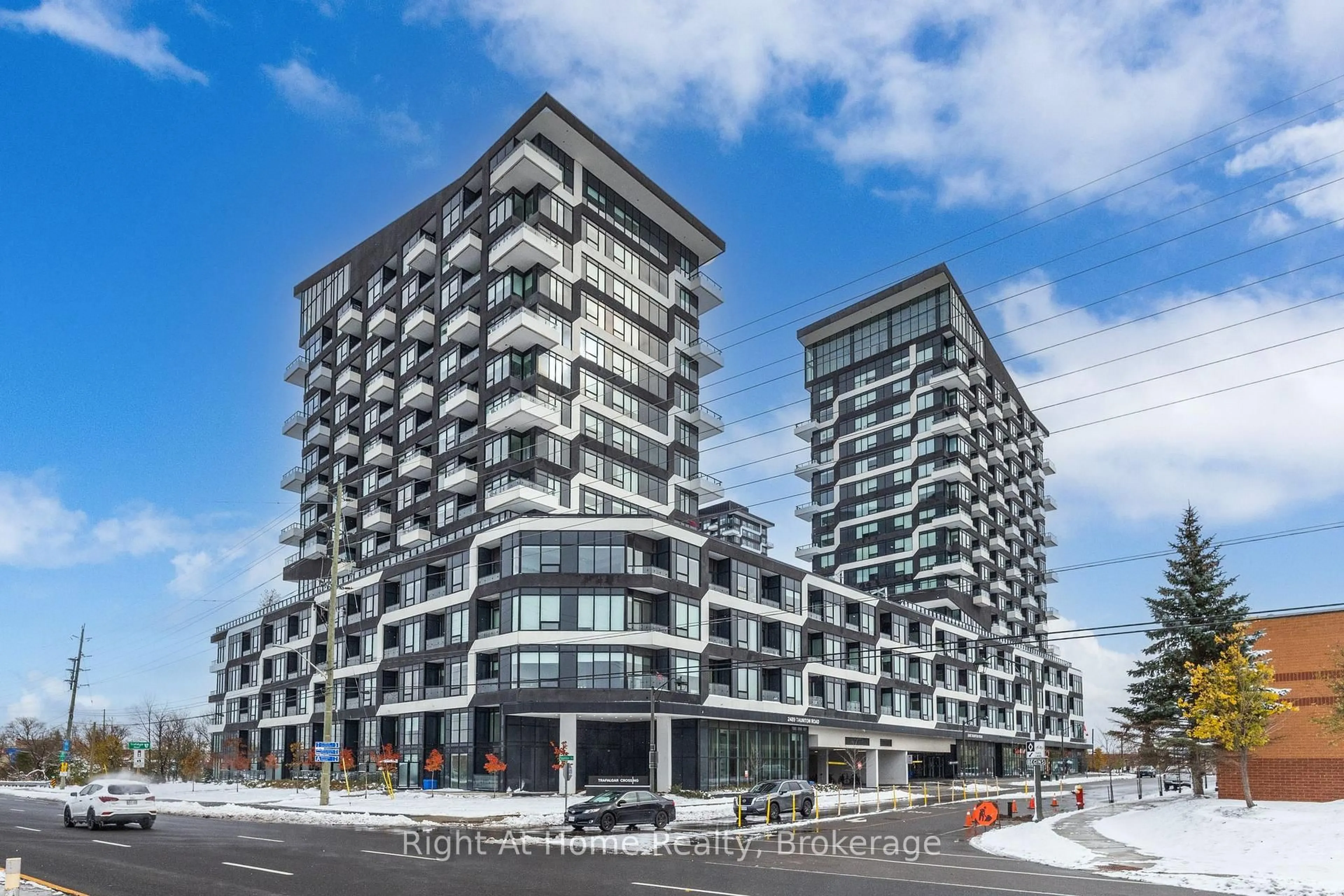 Unknown for 2489 Taunton Rd #815, Oakville Ontario L6H 3R8