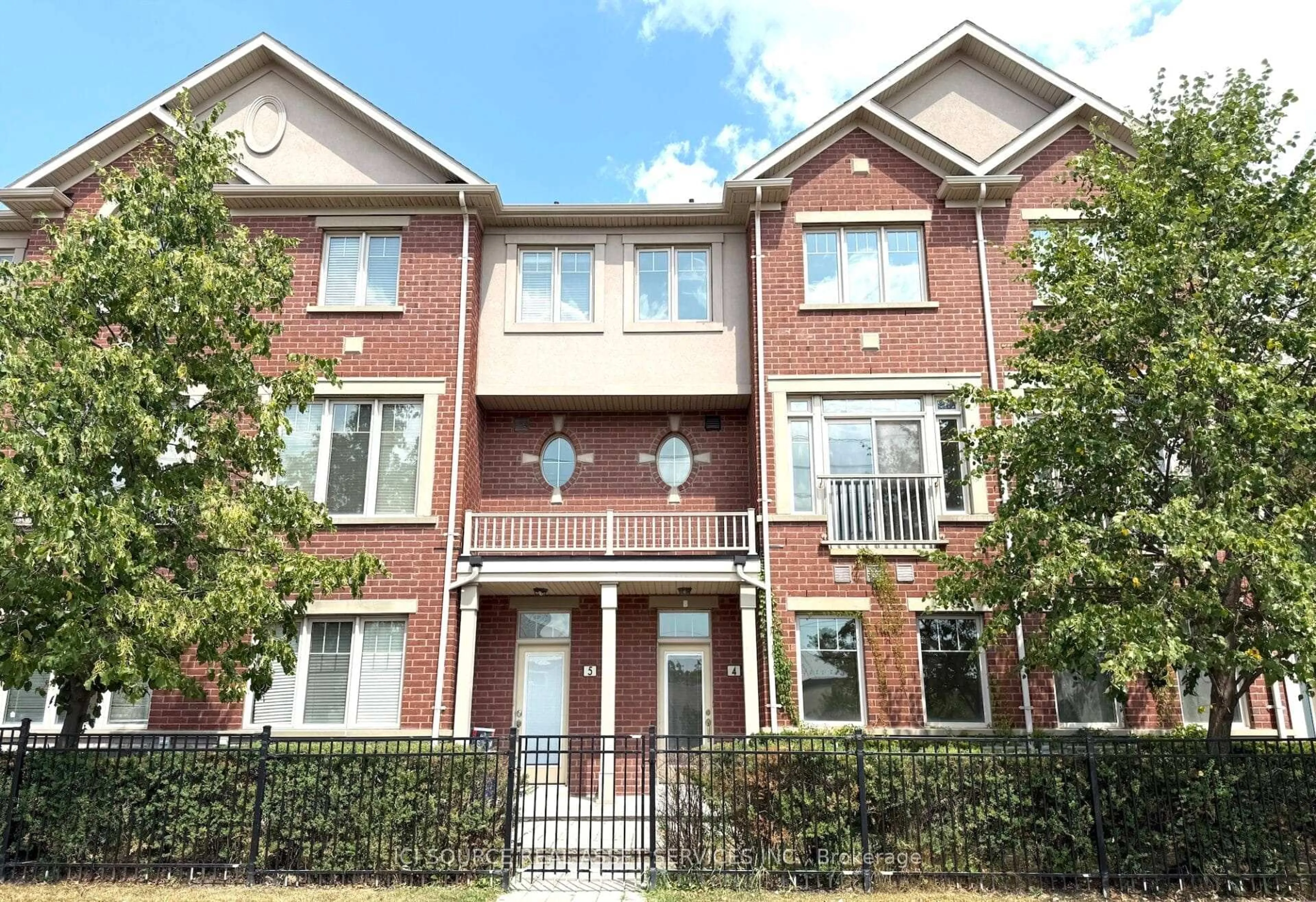 Home with brick exterior material, street for 3215 Thomas St #4, Mississauga Ontario L5M 0M2