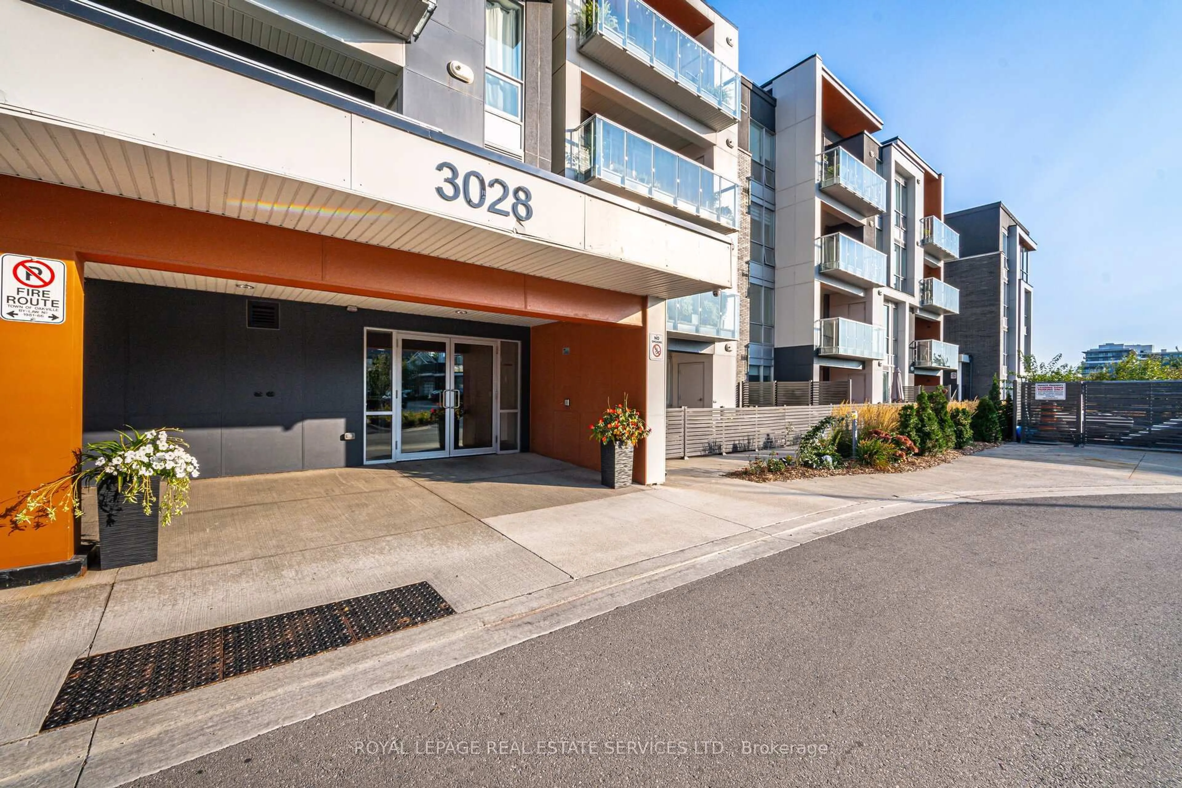 Unknown for 3028 Creekshore Common #310, Oakville Ontario L6M 5K6