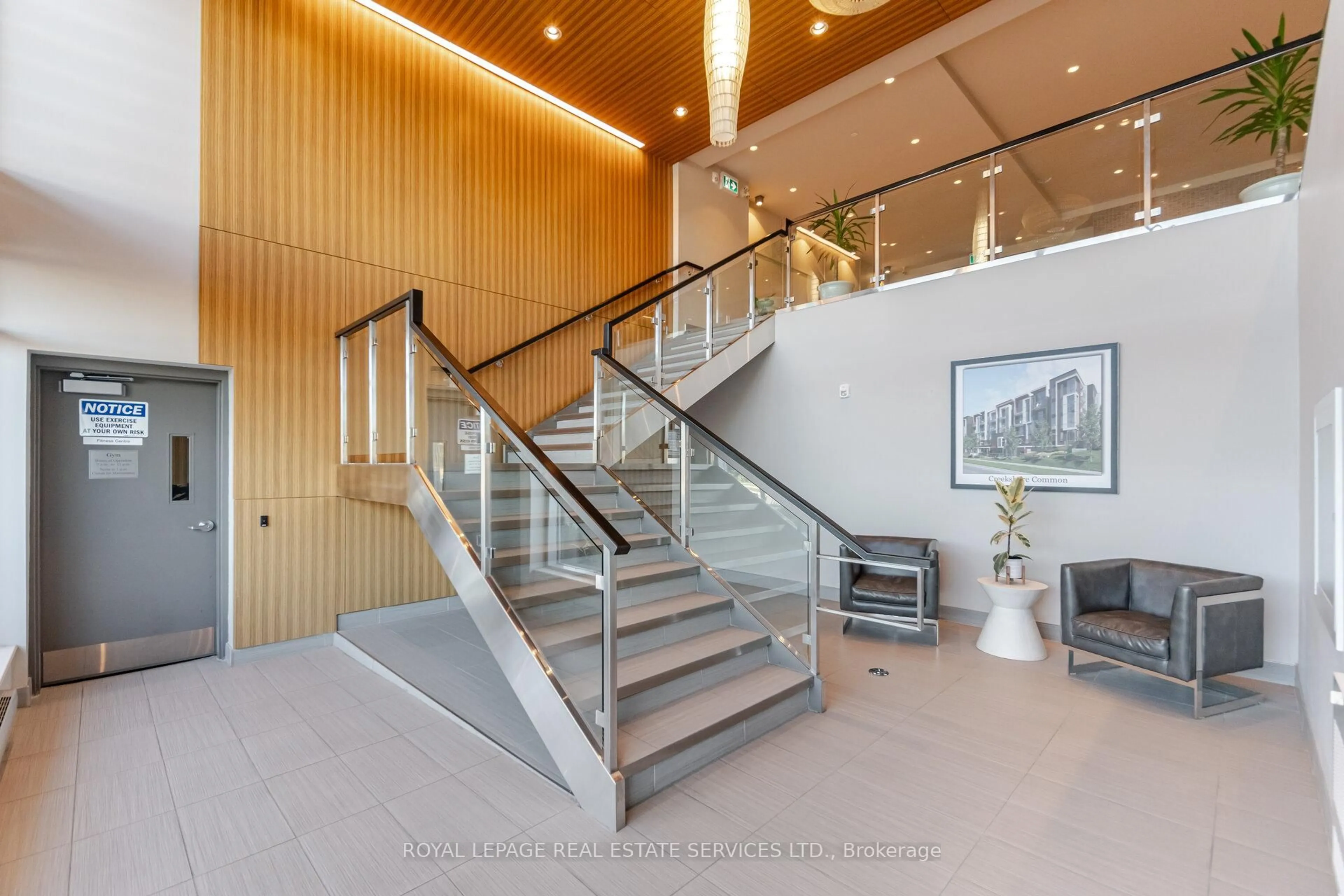 Indoor foyer for 3028 Creekshore Common #310, Oakville Ontario L6M 5K6