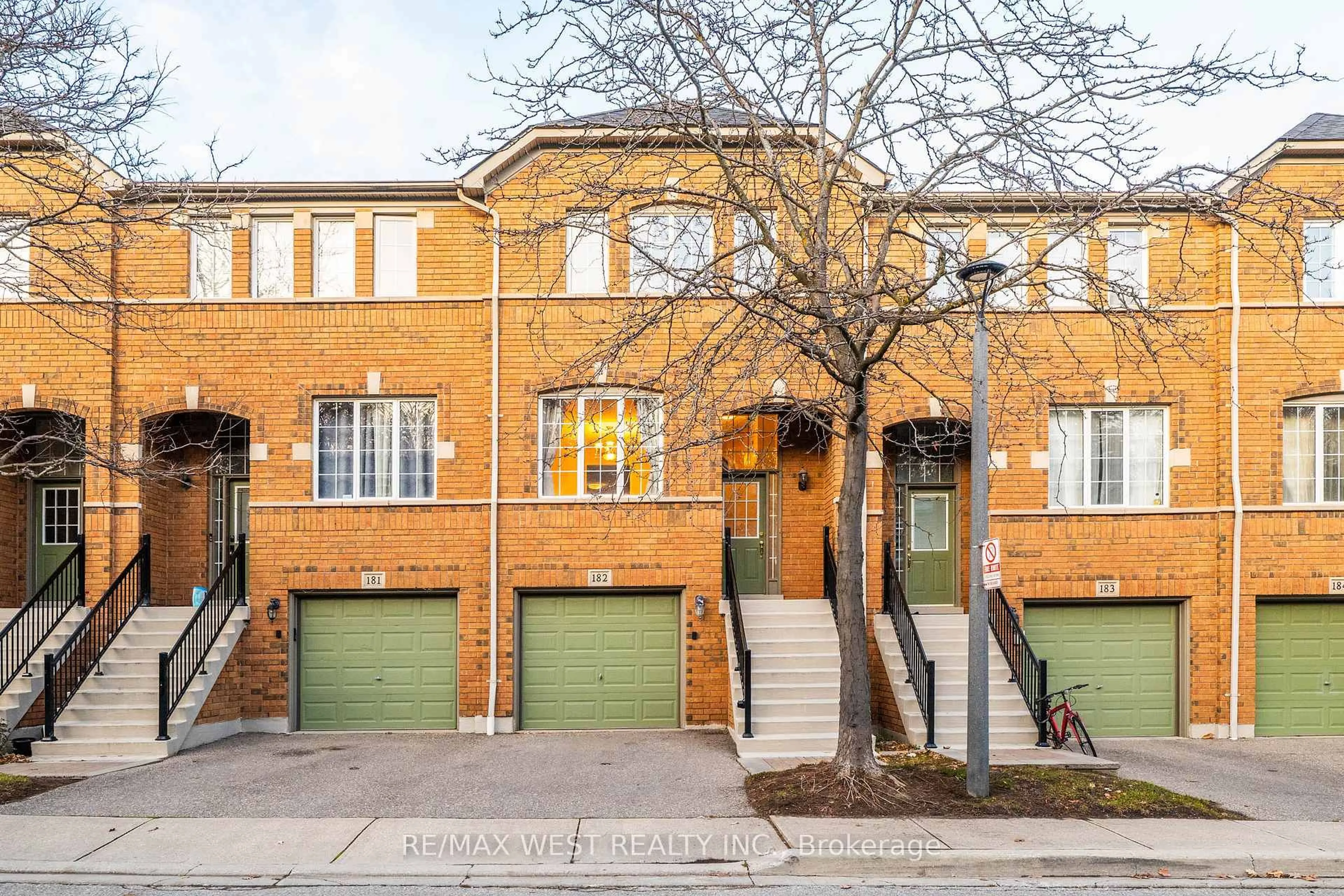 Home with brick exterior material, street for 5530 Glen Erin Dr #182, Mississauga Ontario L5M 6E8