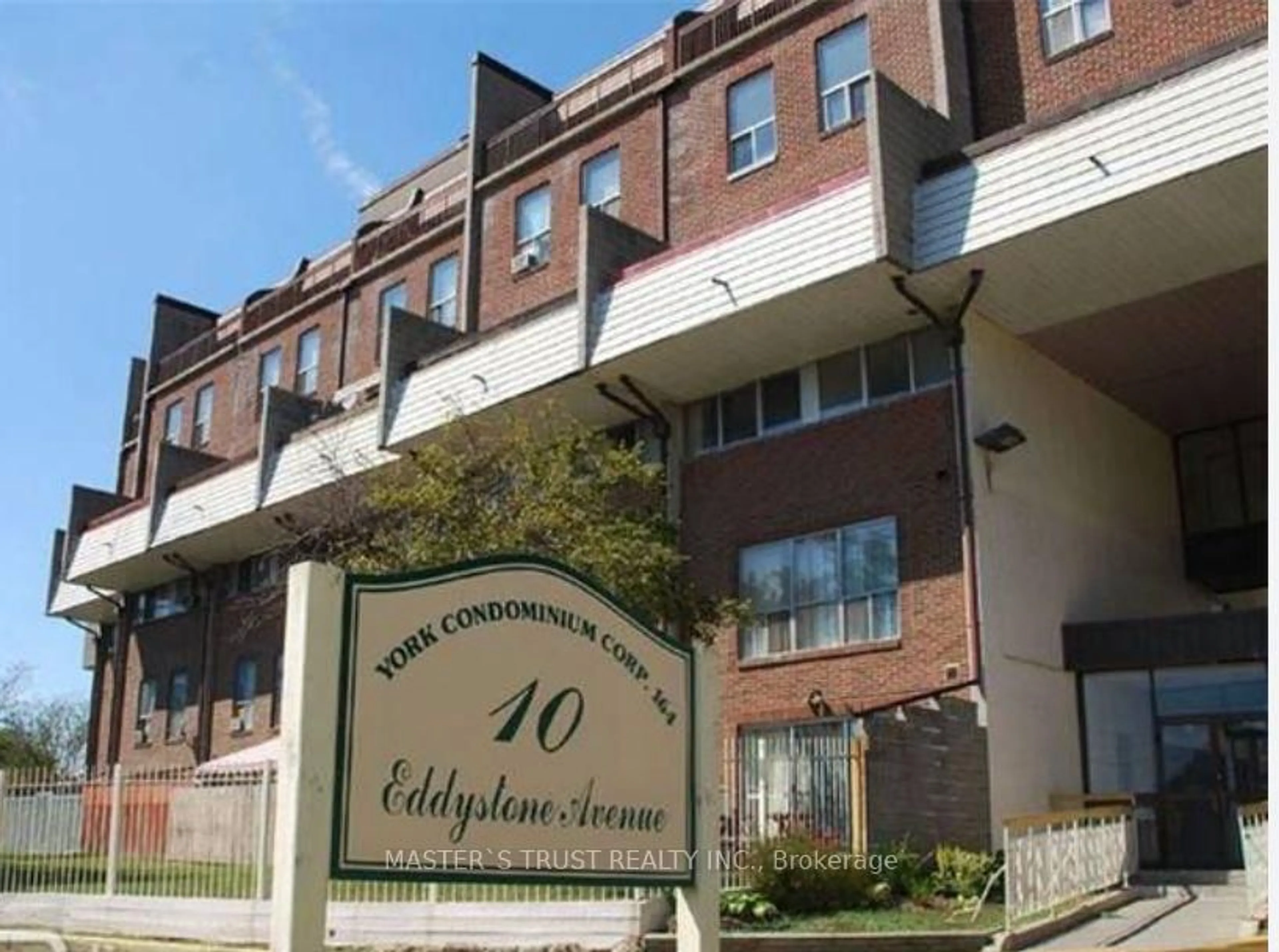 Indoor foyer for 10 Eddystone Ave #167, Toronto Ontario M3N 2T2