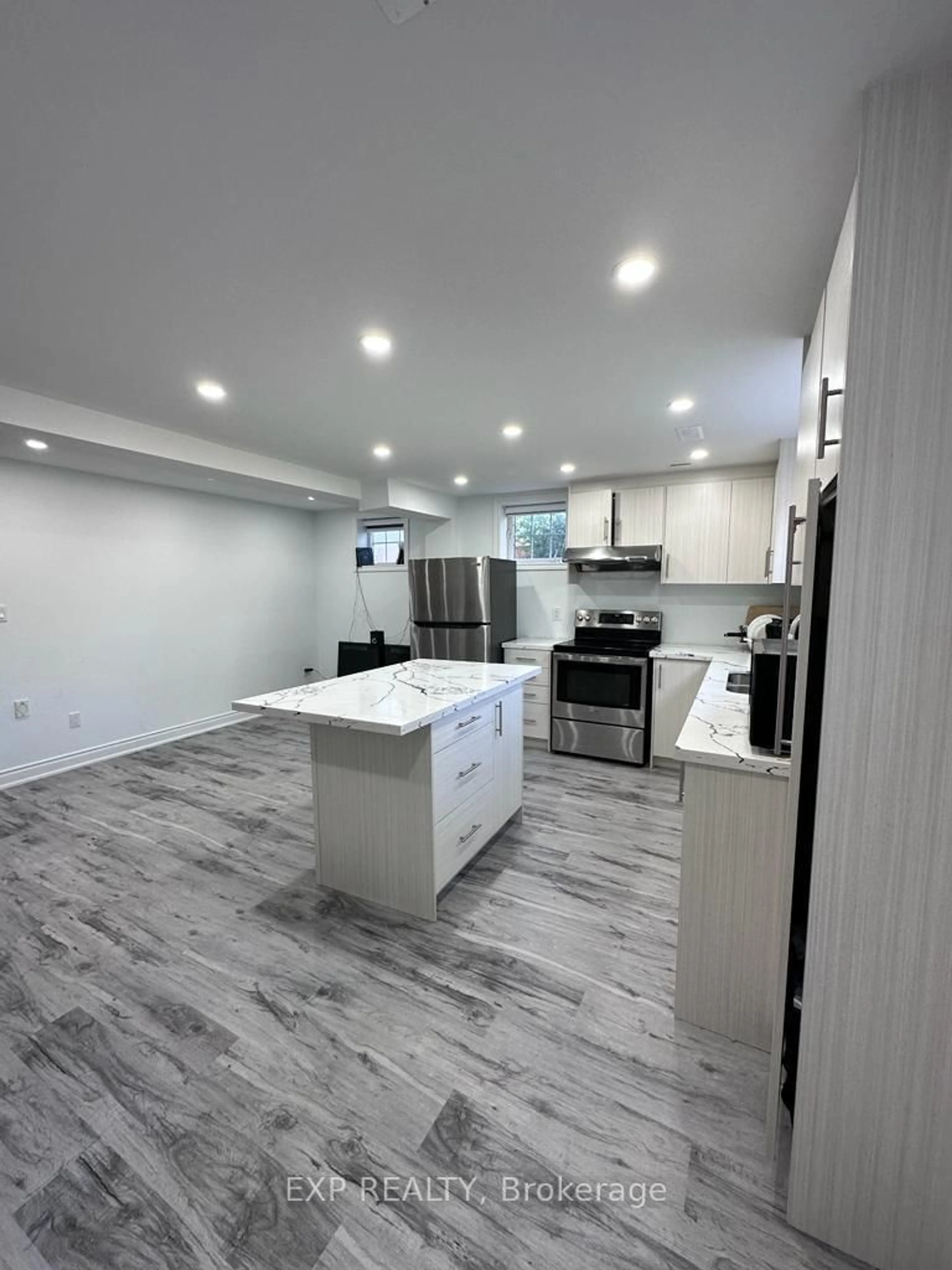 Open concept kitchen, unknown for 29 Duffield Rd, Brampton Ontario L7A 2P5