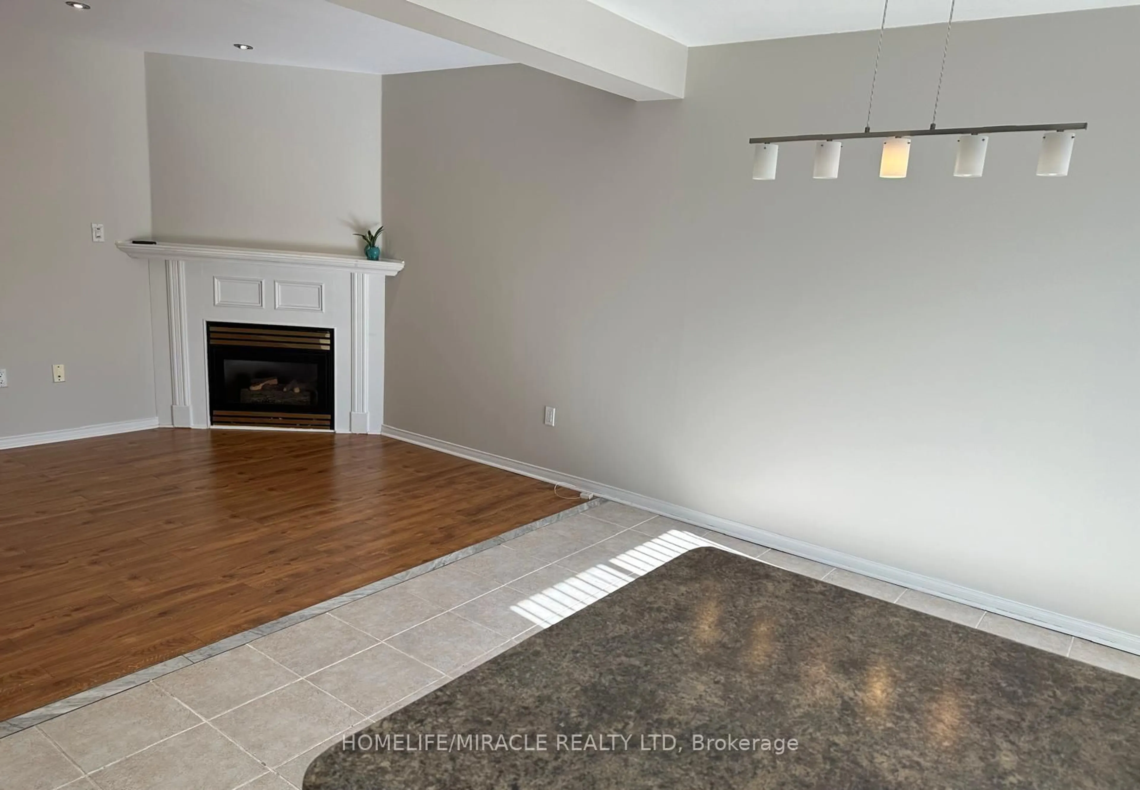 A pic of a room for 1588 South Parade Crt #67, Mississauga Ontario L5M 6E7