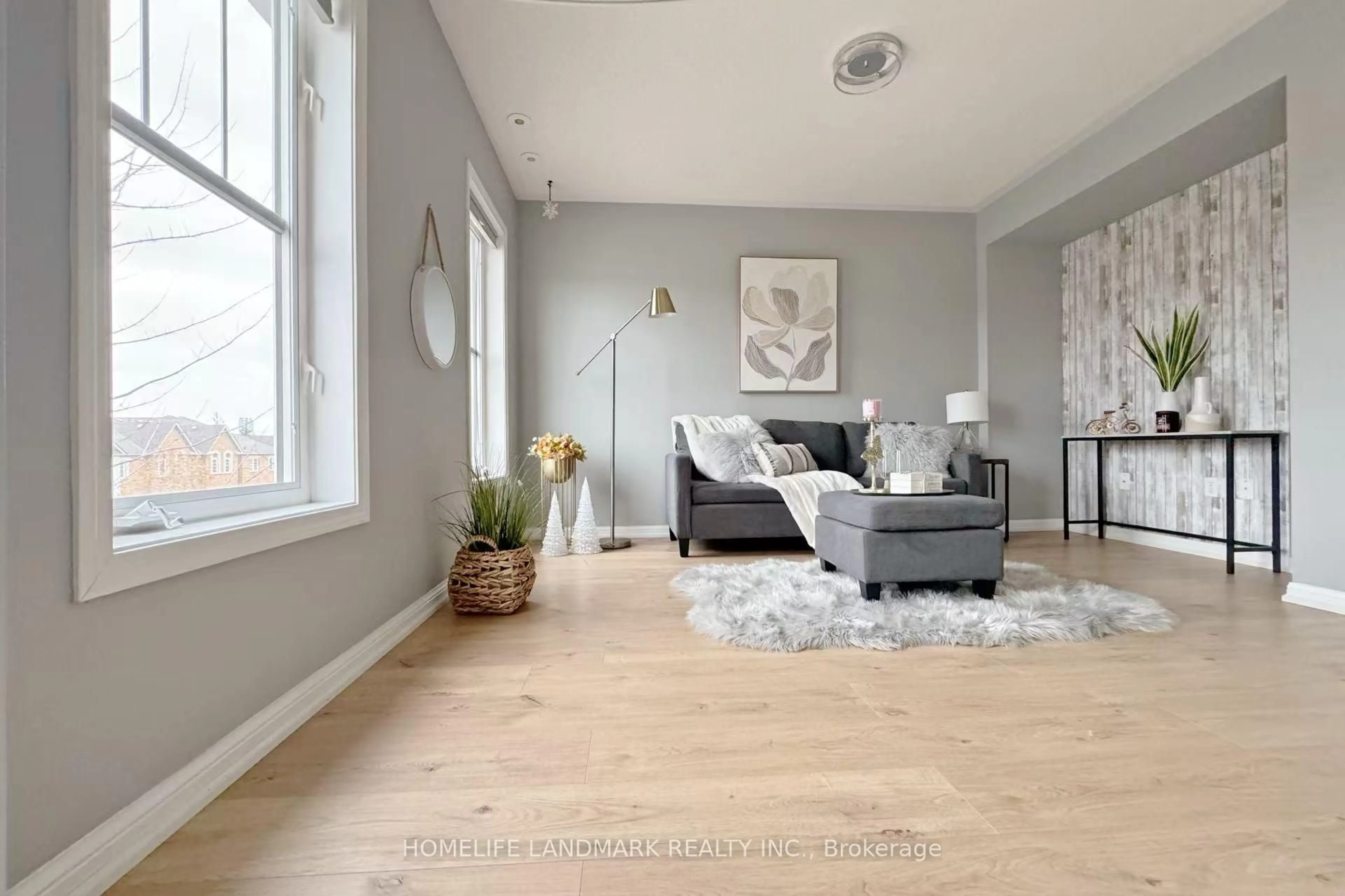 Living room with furniture, unknown for 580 Shoreline Dr #6, Mississauga Ontario L5B 0A8