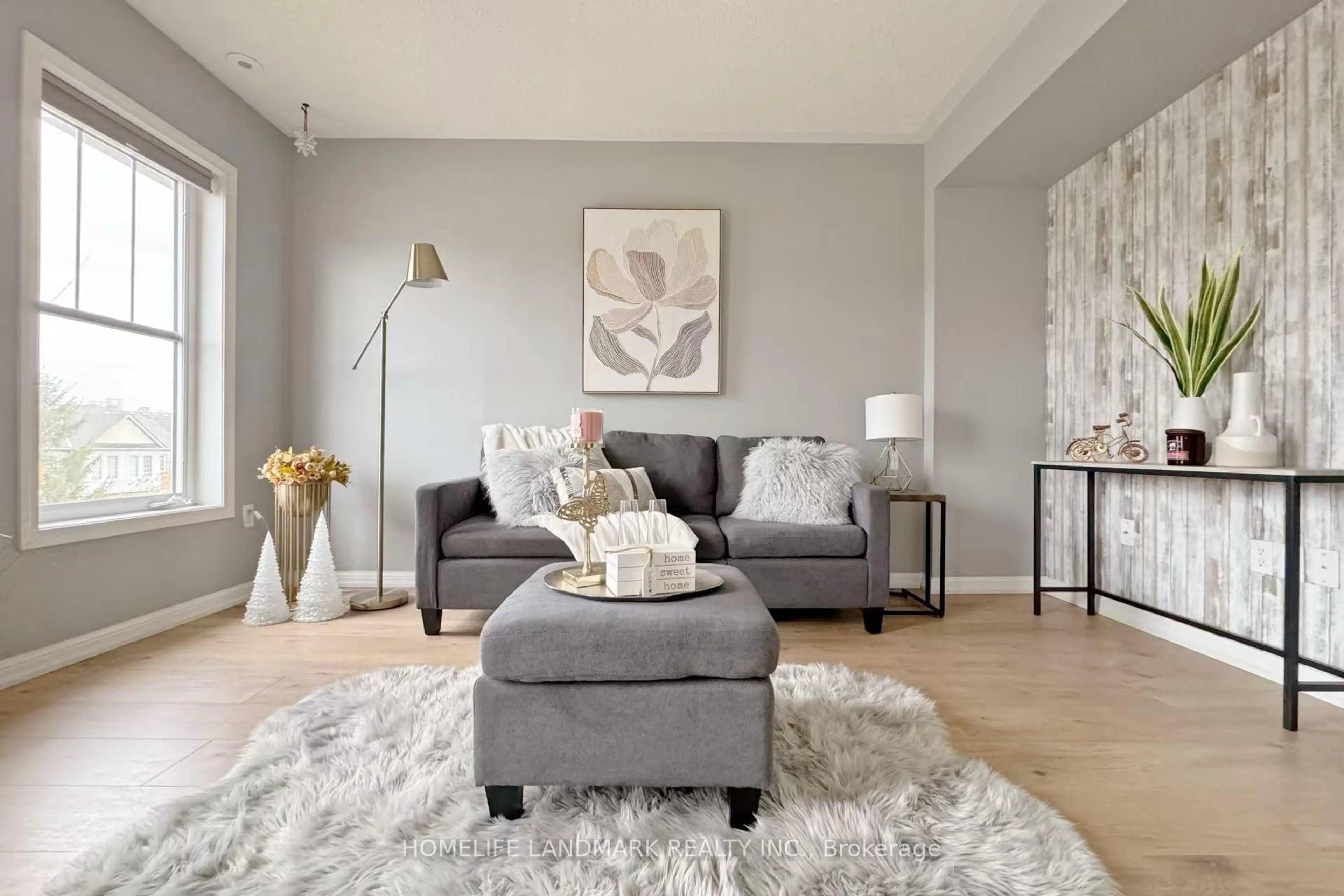 Living room with furniture, carpet floor for 580 Shoreline Dr #6, Mississauga Ontario L5B 0A8