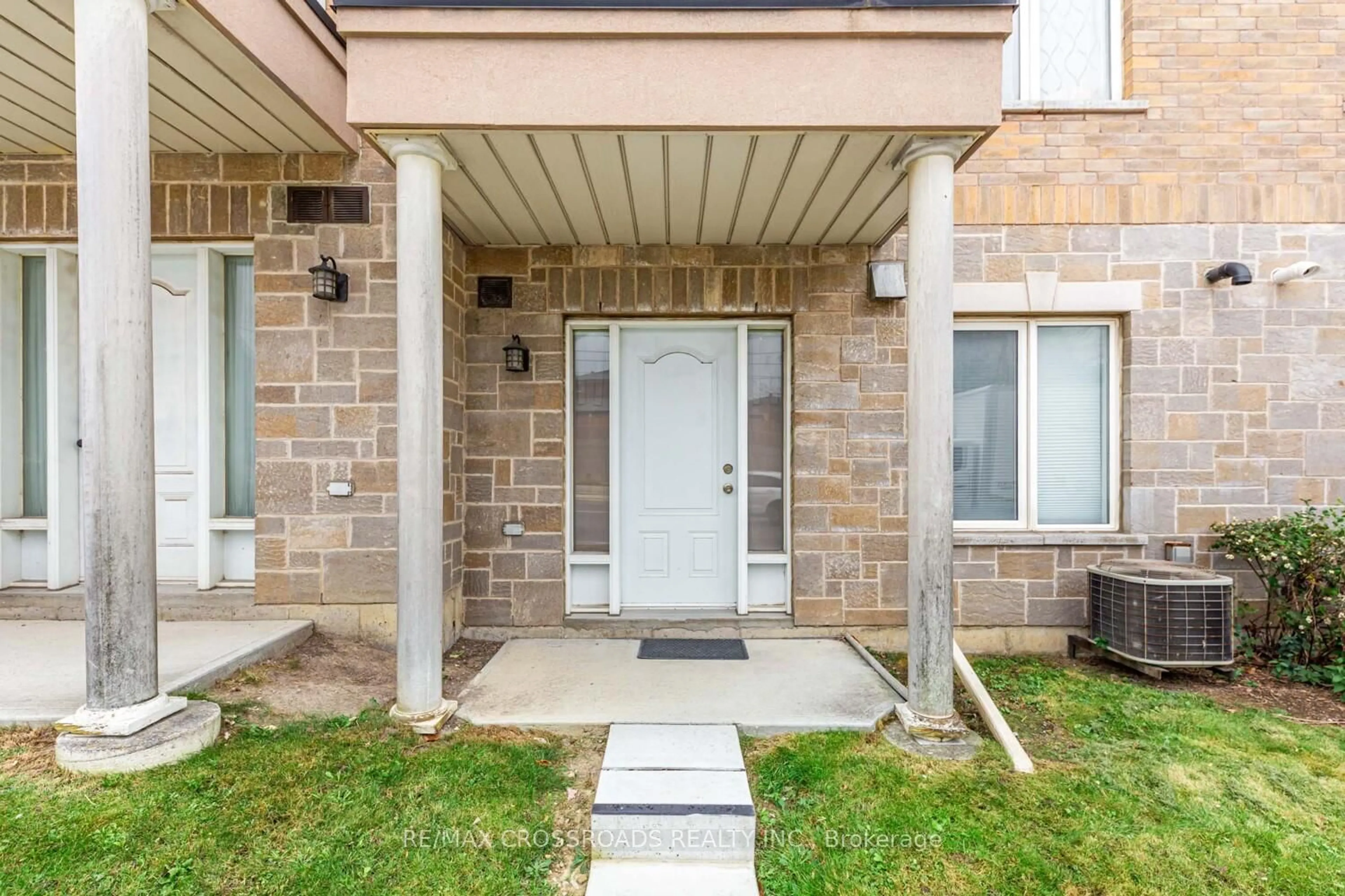 Patio, street for 3051 Finch Ave #59, Toronto Ontario M9M 0A6