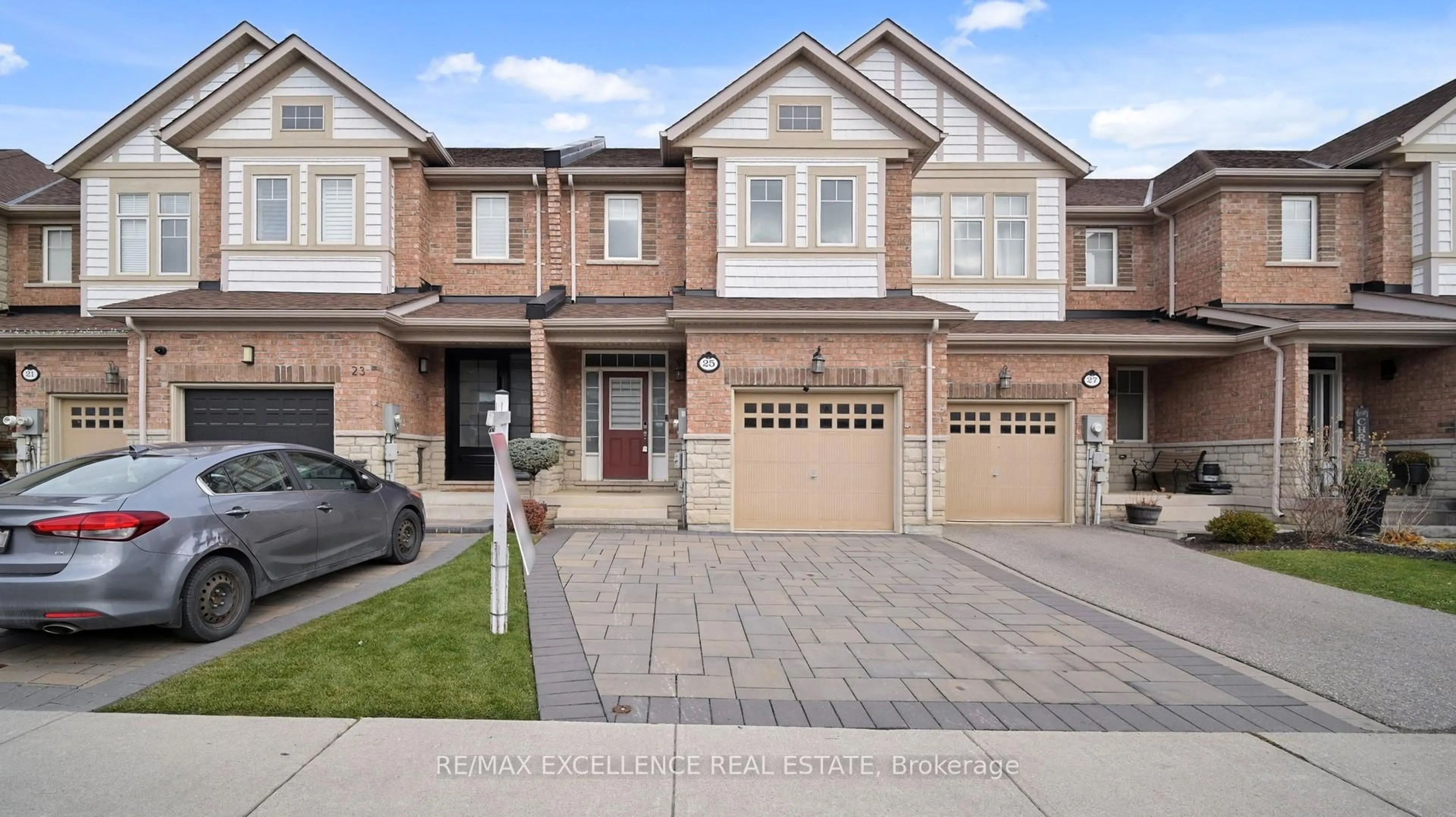 Home with brick exterior material, street for 25 VINEWOOD Rd, Caledon Ontario L7C 1A9