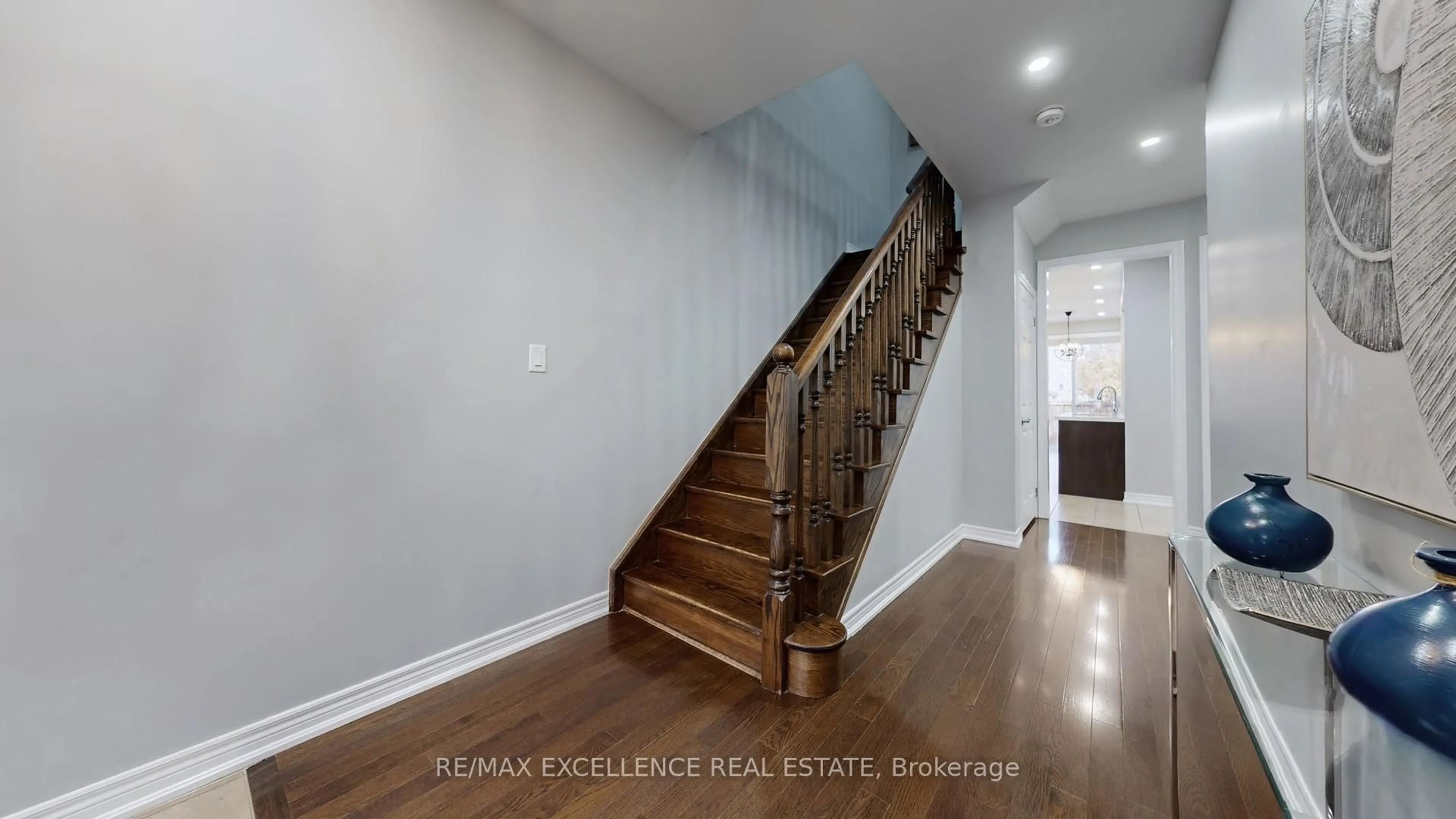 Stairs for 25 VINEWOOD Rd, Caledon Ontario L7C 1A9