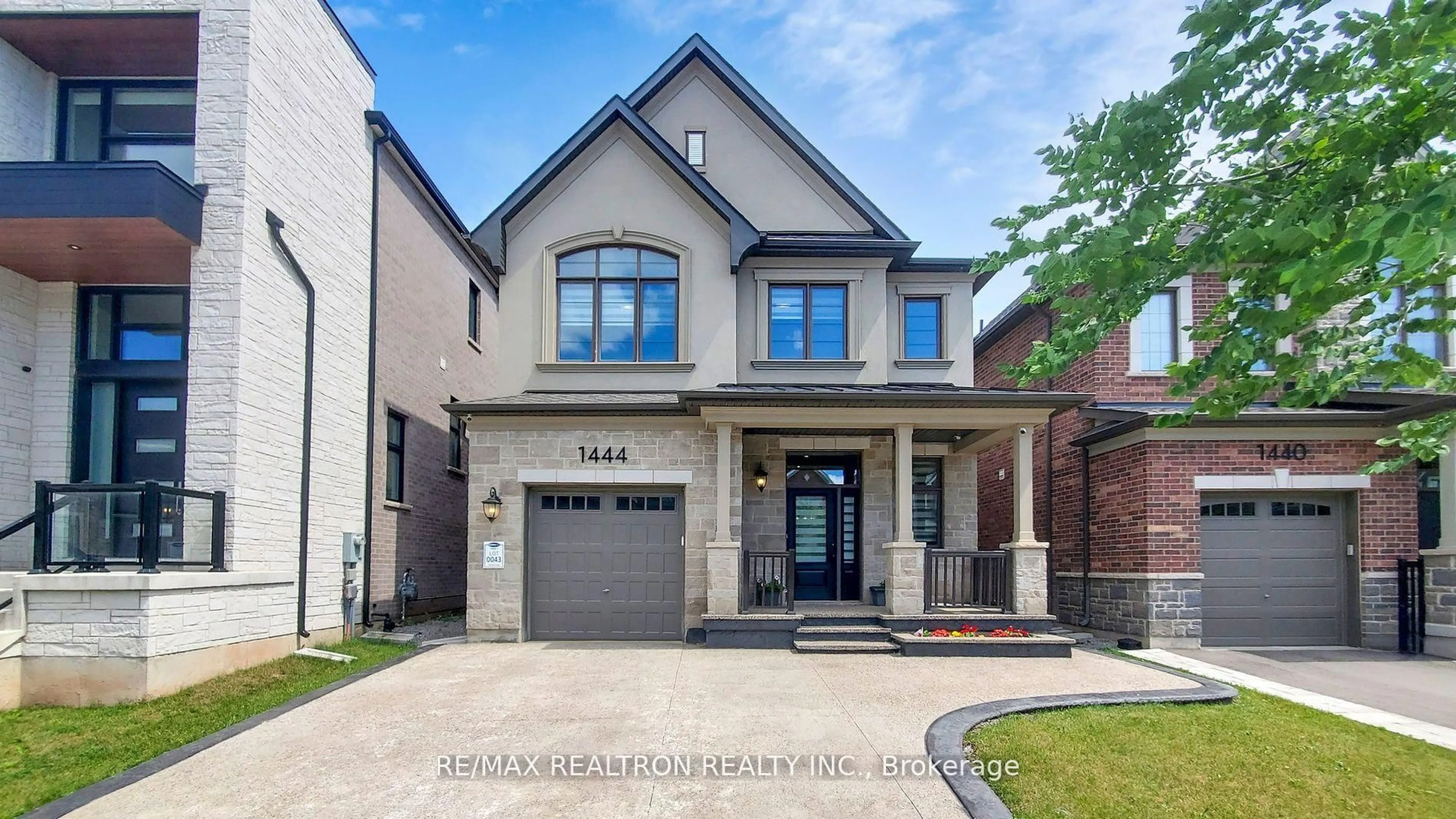 Home with brick exterior material, street for 1444 Varelas Passage, Oakville Ontario L6H 3S3