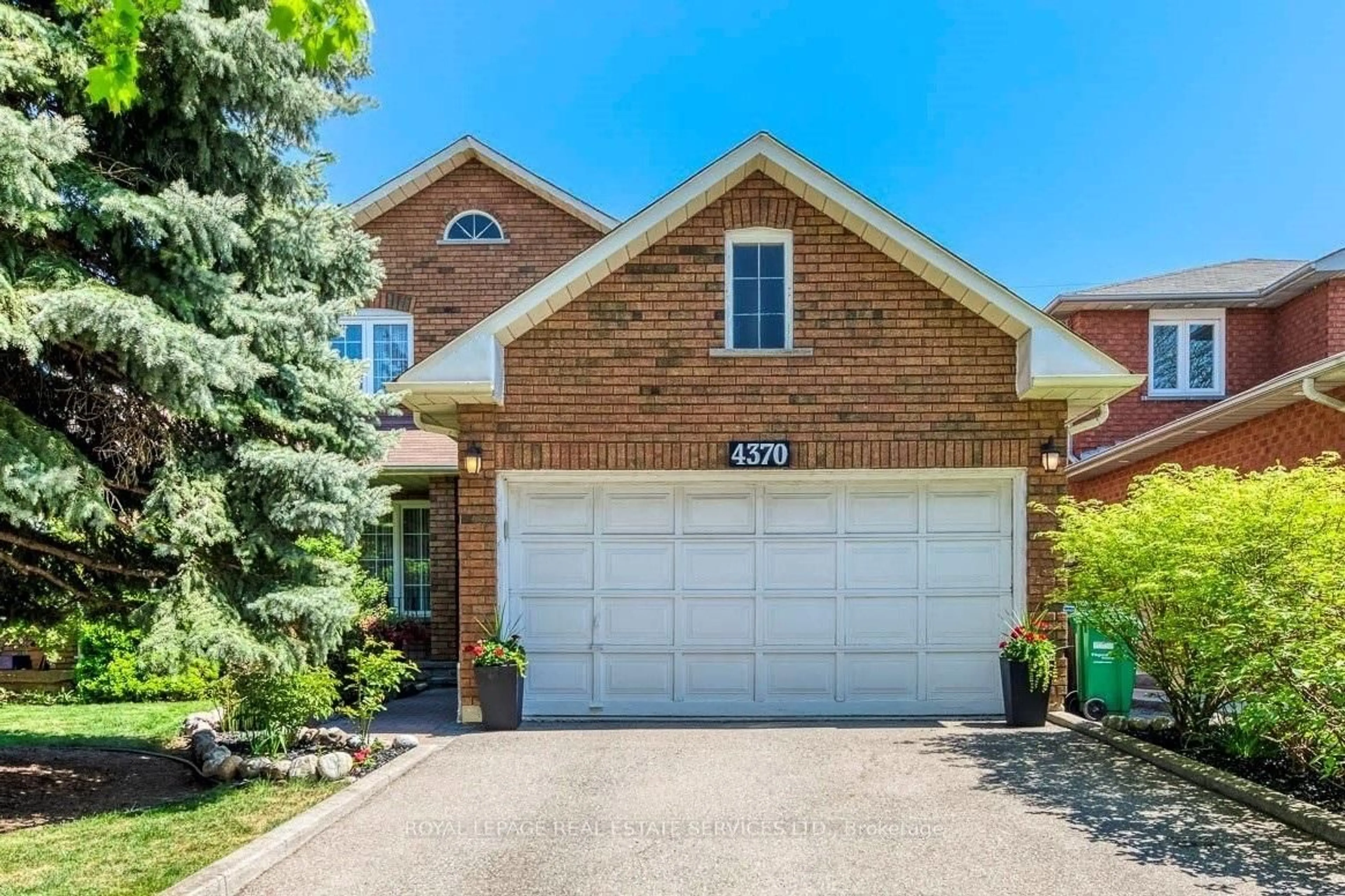 Home with brick exterior material, street for 4370 Goldenrod Cres, Mississauga Ontario L5V 1E3