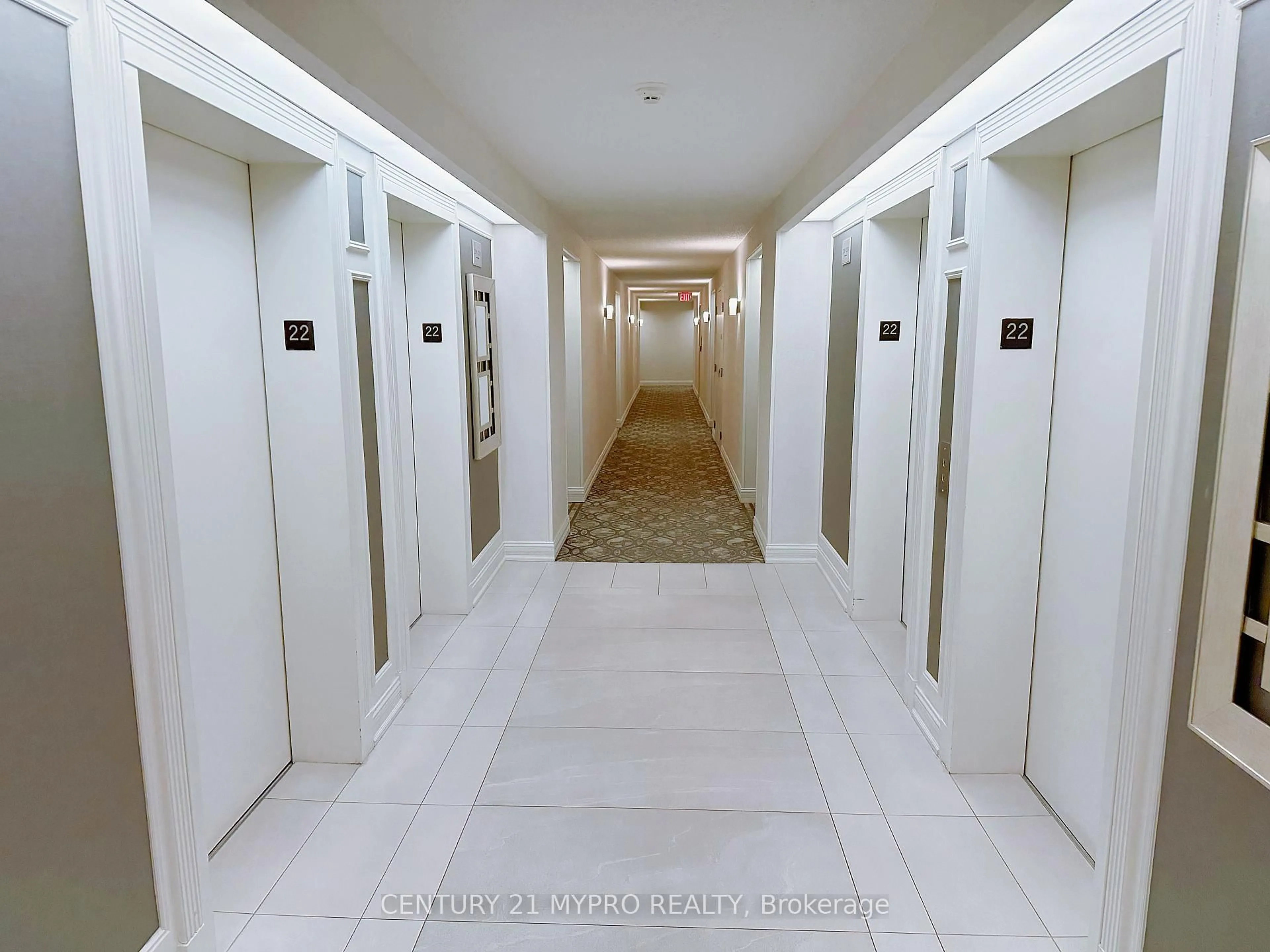 Indoor foyer for 35 Kingsbridge Garden Circ #2201, Mississauga Ontario L5R 3Z5