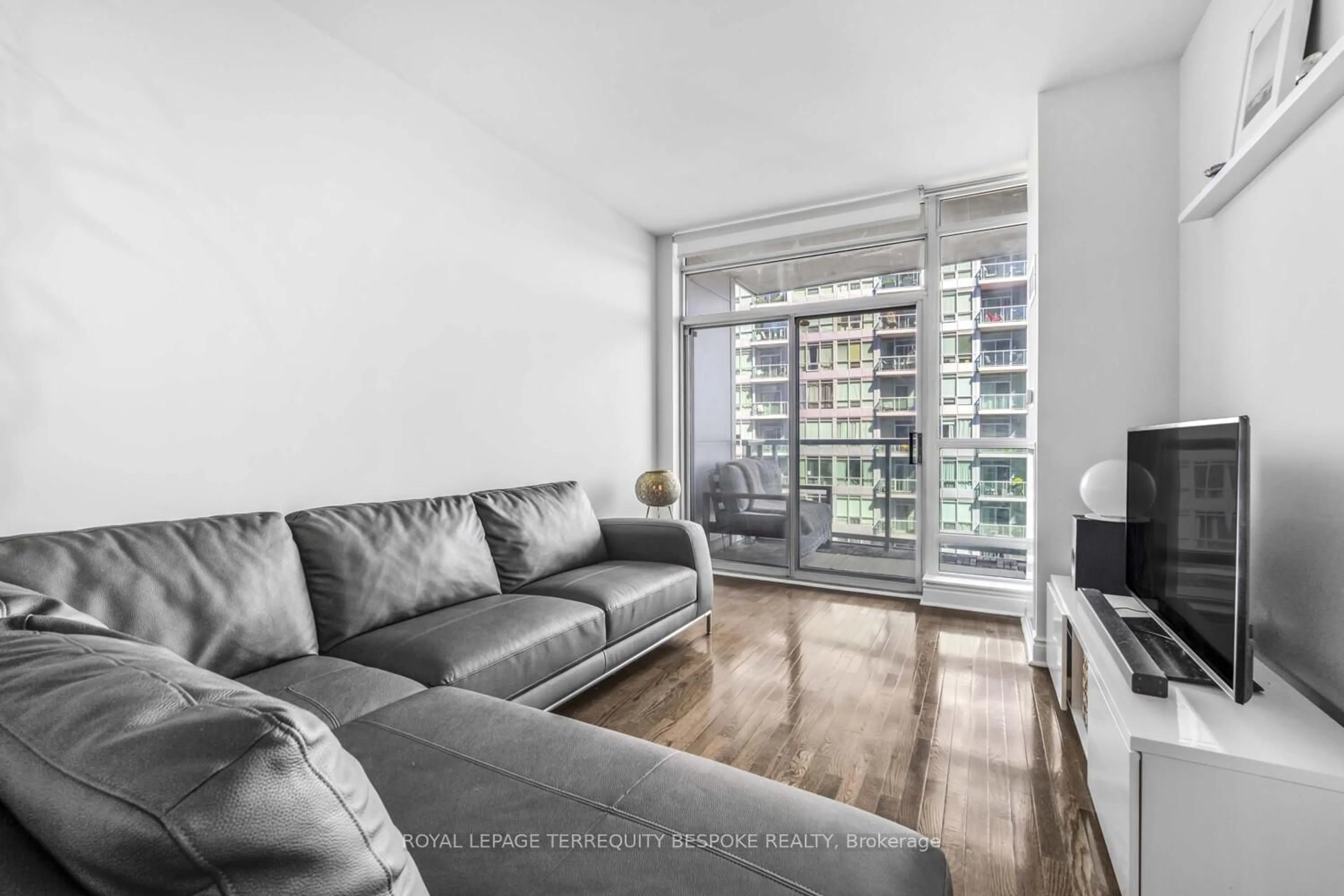 Living room with furniture, unknown for 1910 Lake Shore Blvd #906, Toronto Ontario M6S 1A2