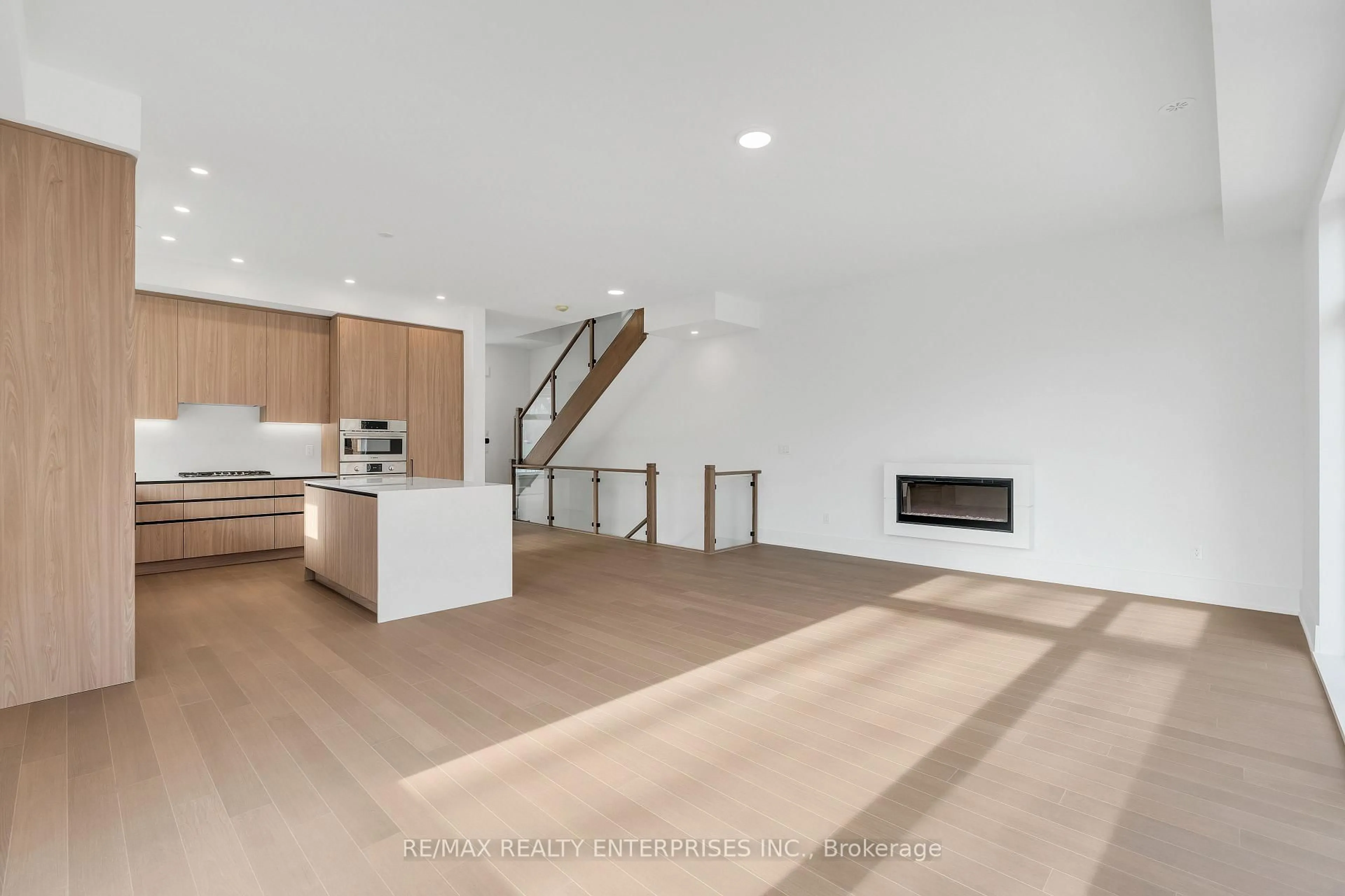 Unknown for 50 Lou Parsons Way #76, Mississauga Ontario L5H 0B2