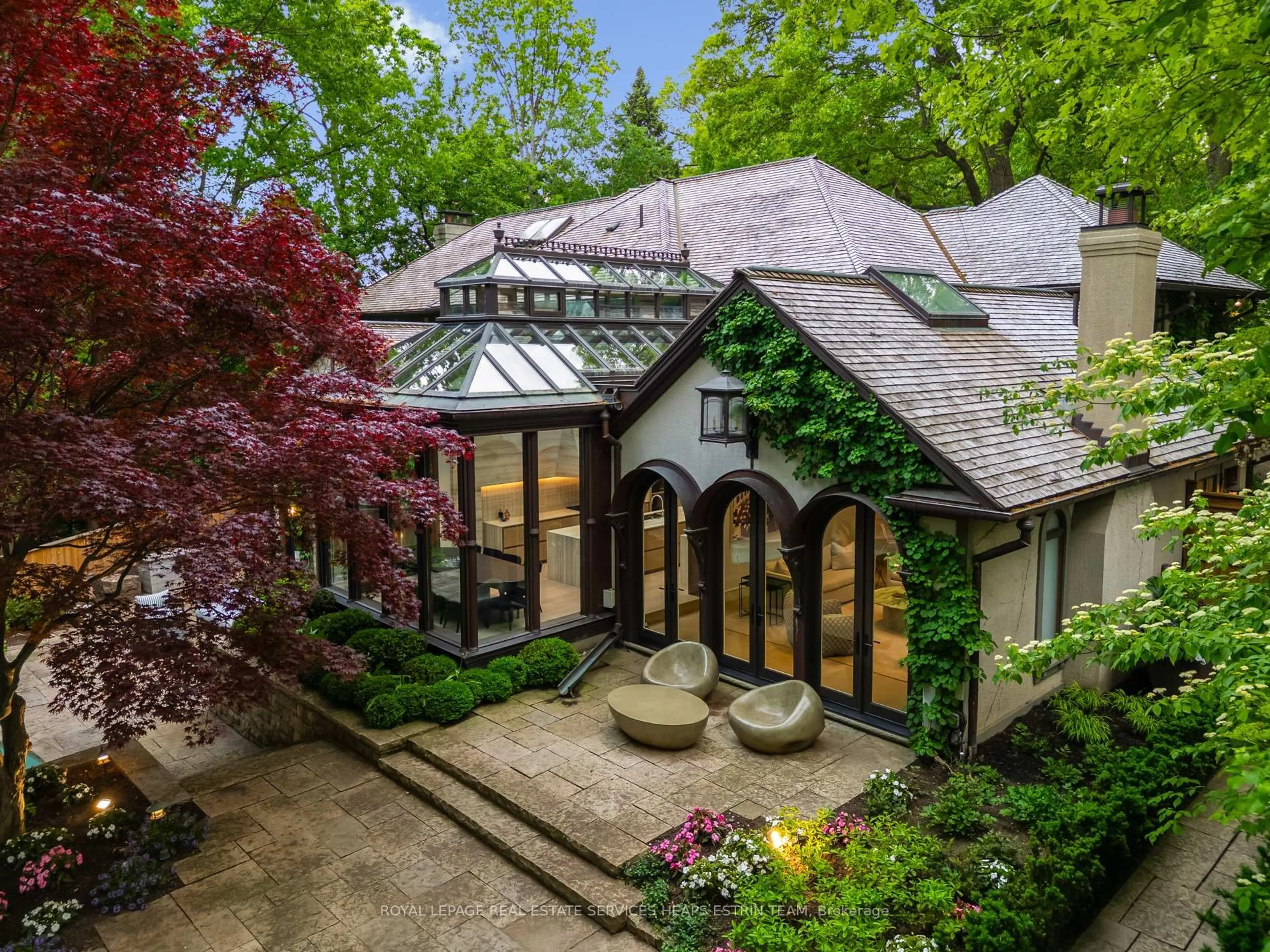 Unknown for 25 North Dr, Toronto Ontario M9A 4R1