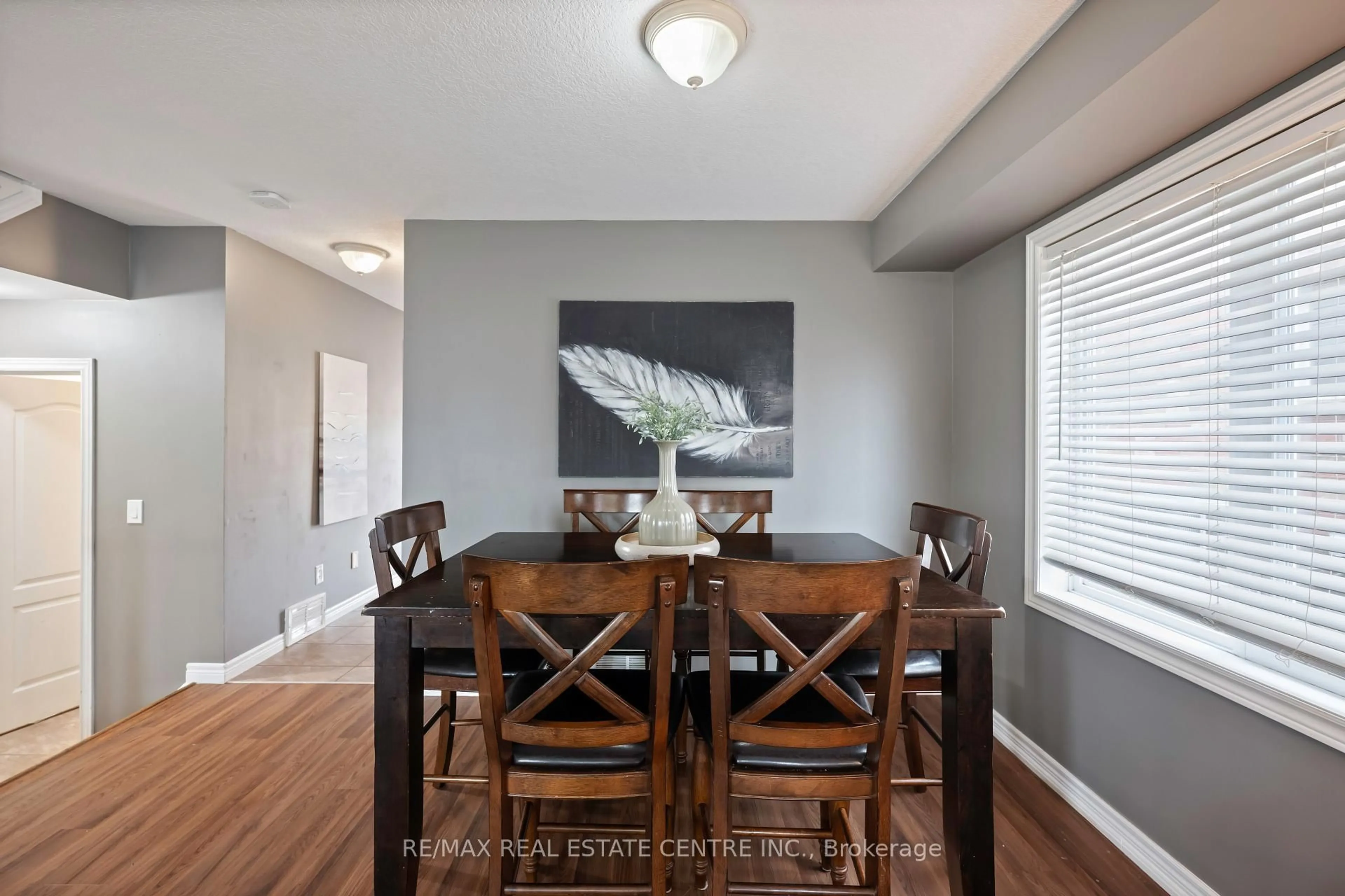 Dining room, wood/laminate floor for 6 Maude Crt, Orangeville Ontario L9W 0A3