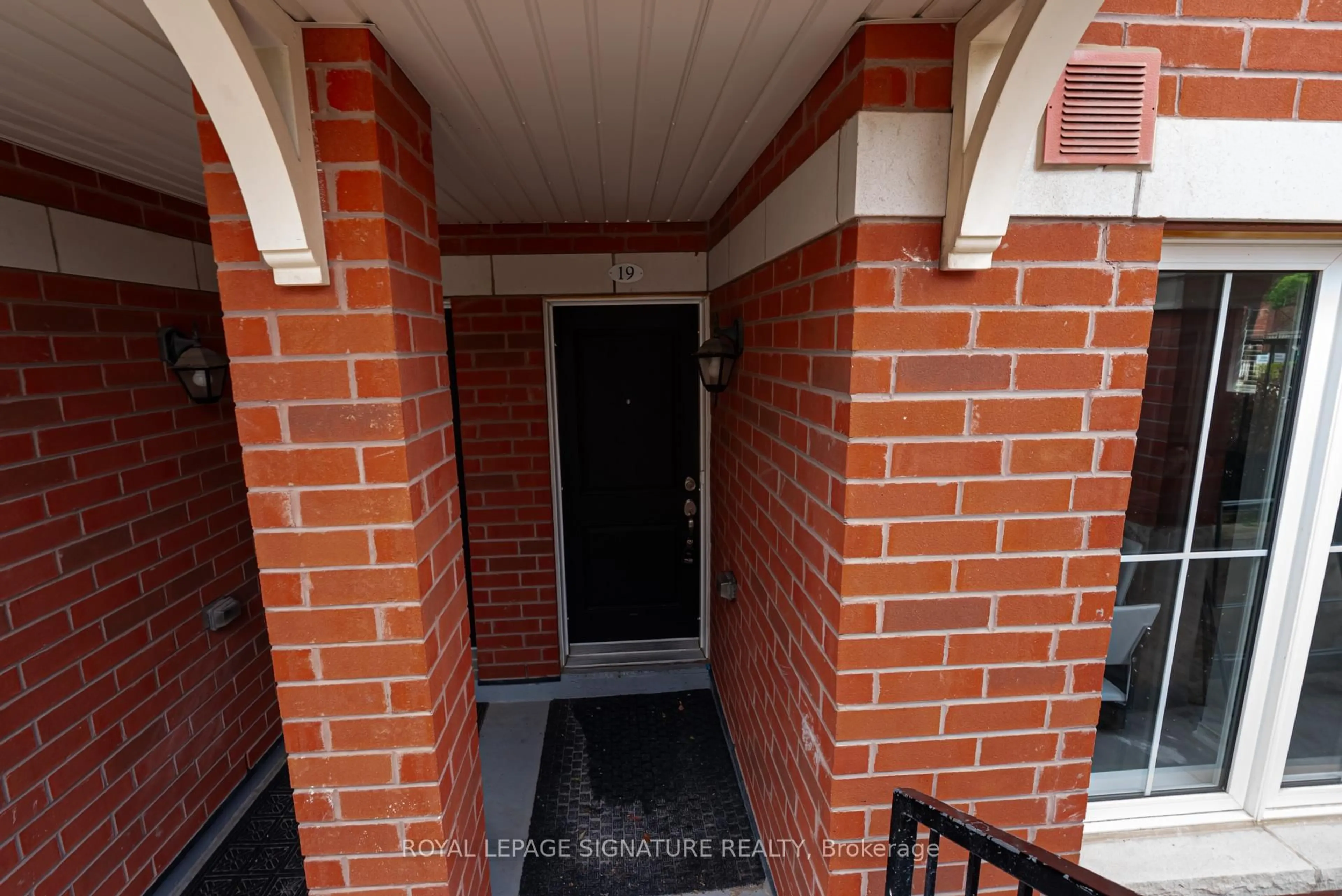 Unknown for 2492 Post Rd #19, Oakville Ontario L6H 0G6