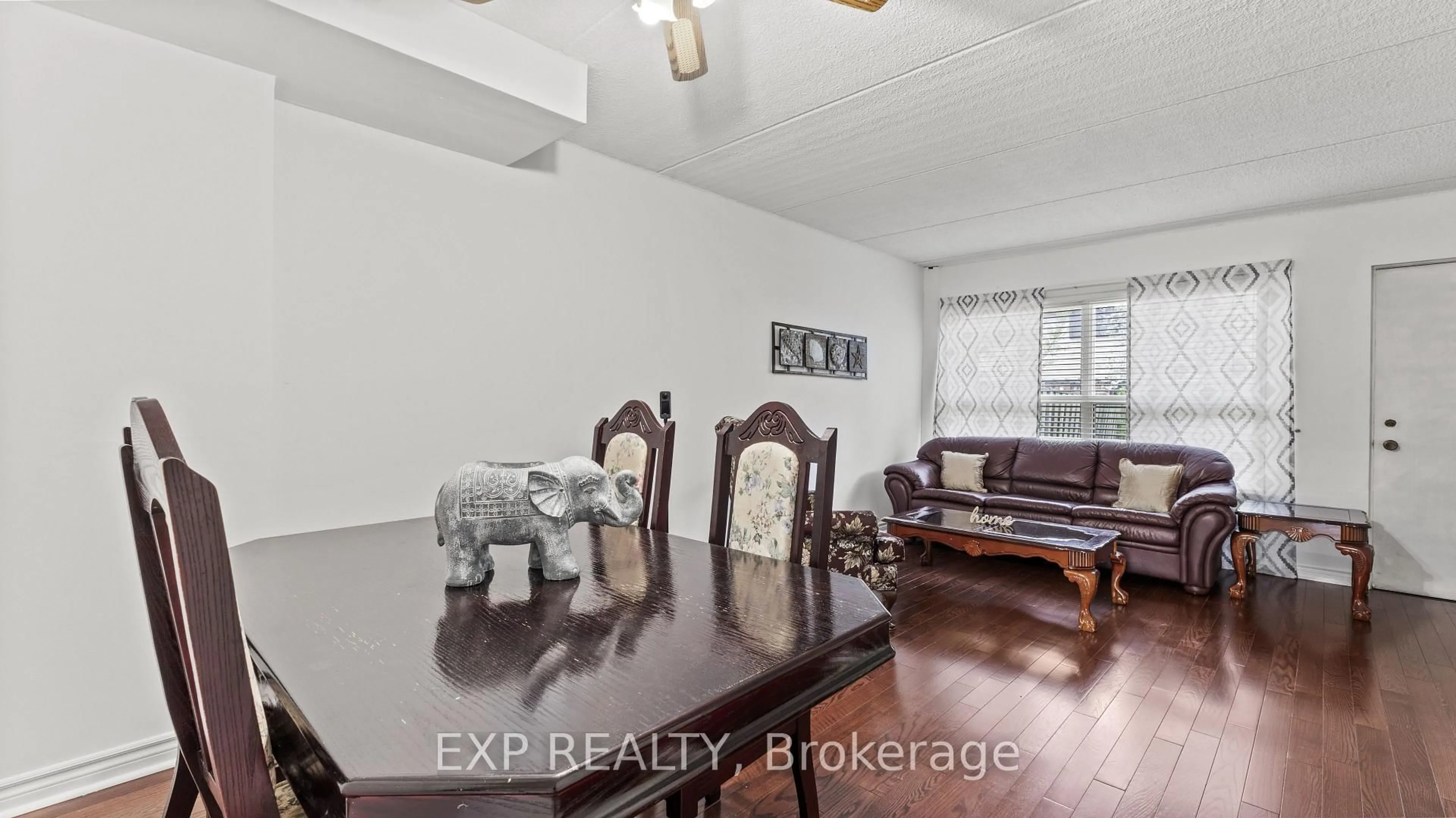 Dining room, wood/laminate floor for 180 Mississauga Valley Blvd #160, Mississauga Ontario L5M 3M2