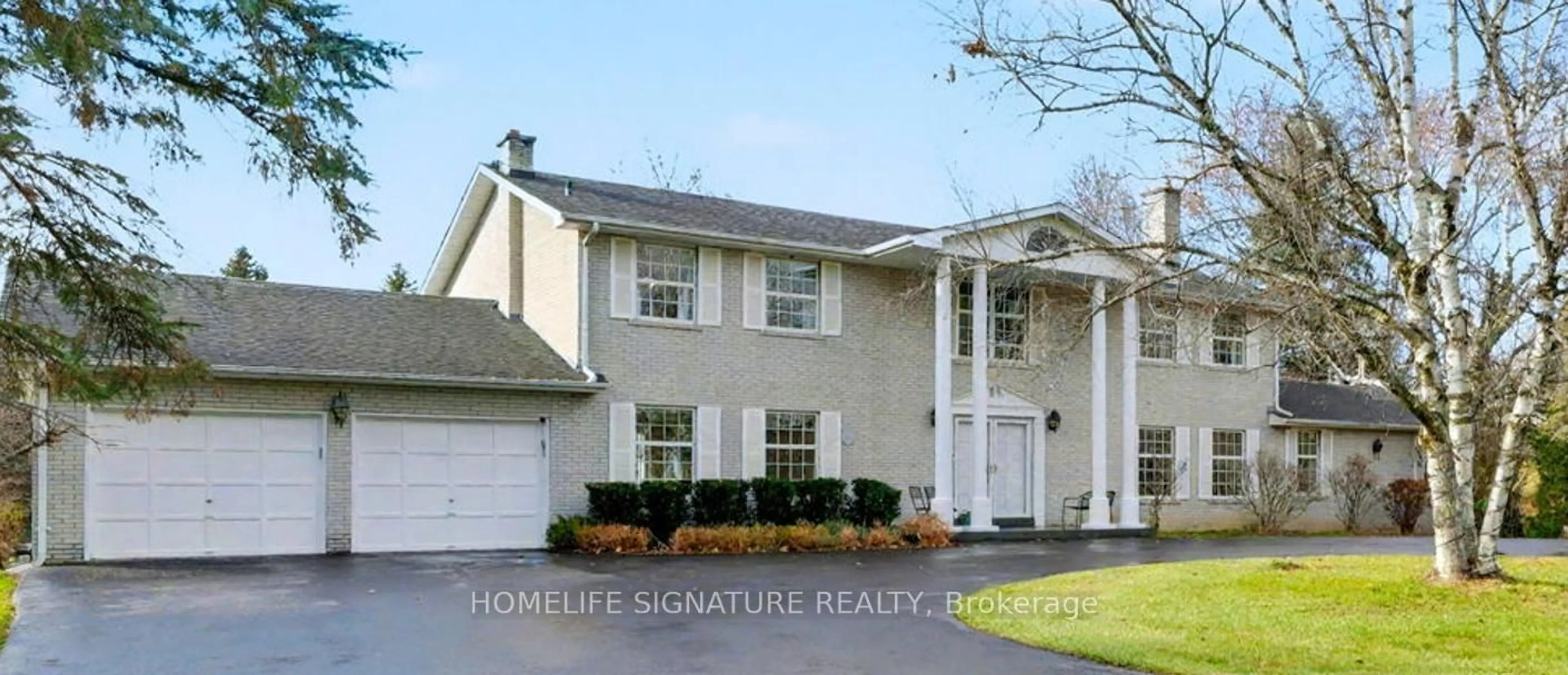 Home with vinyl exterior material, street for 28 Walton Dr, Caledon Ontario L7E 0A1