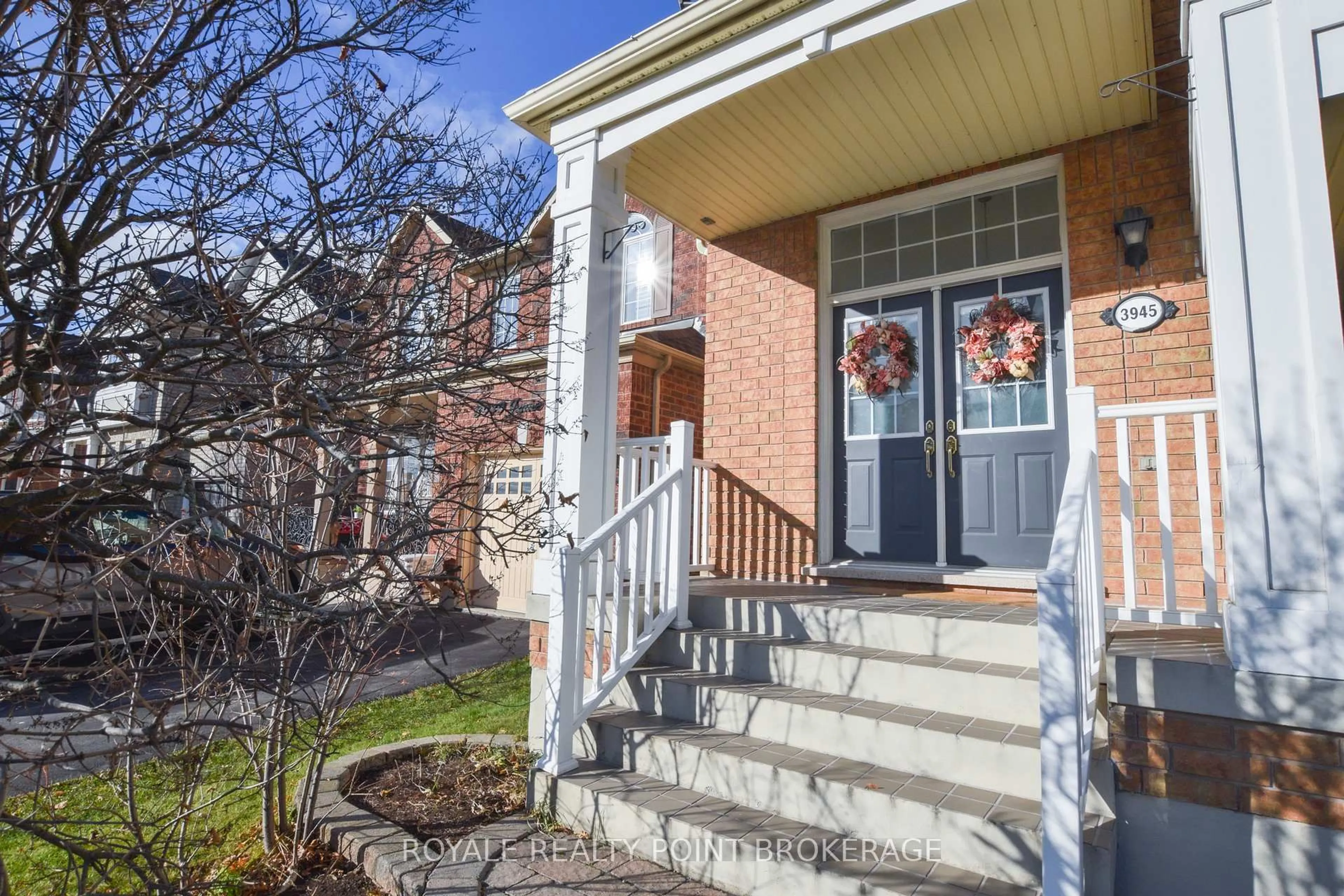 Unknown for 3945 Janice Dr, Mississauga Ontario L5M 7Y3