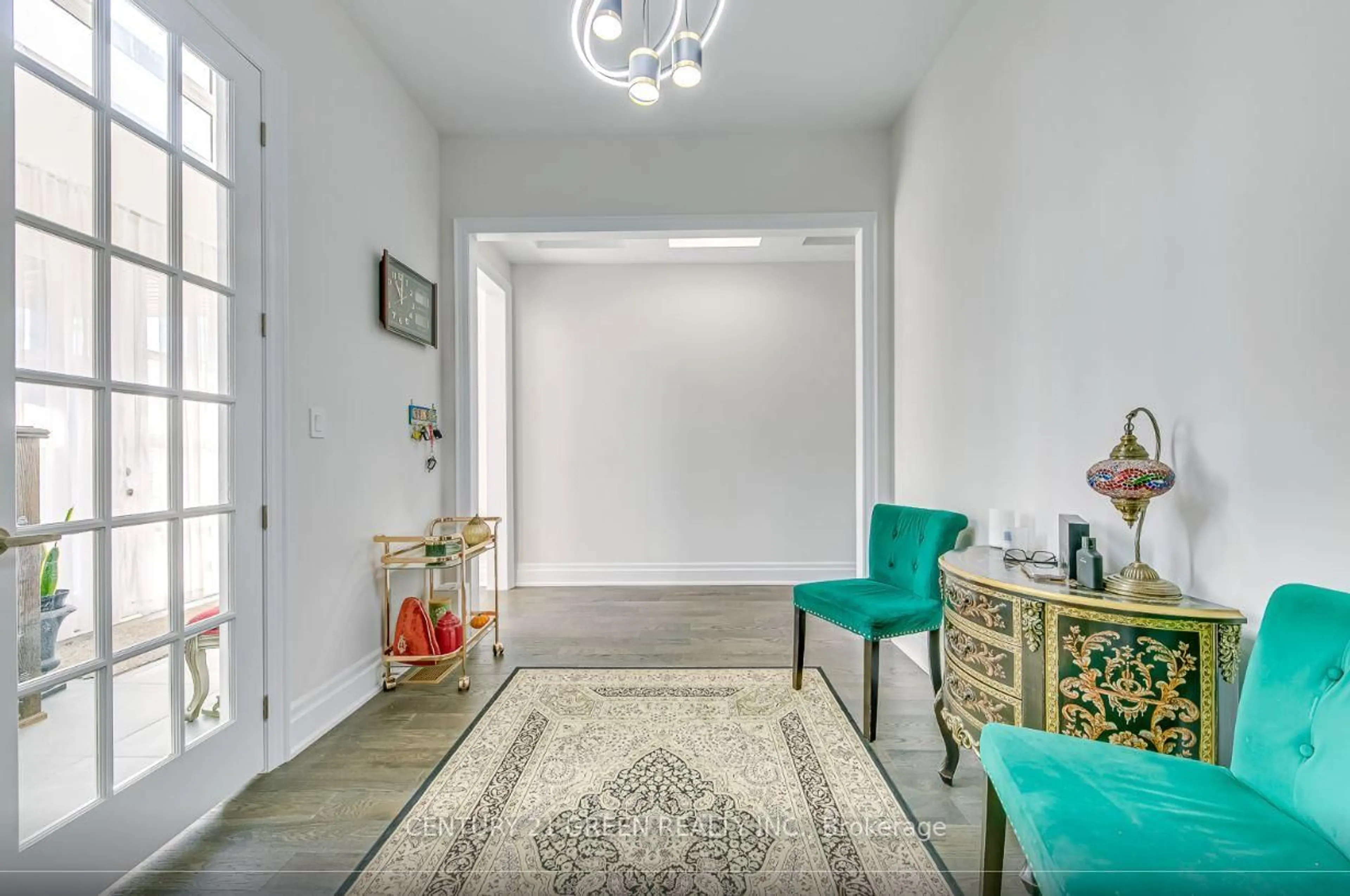 Indoor entryway for 1367 Pelican Passage, Oakville Ontario L6H 7Z9