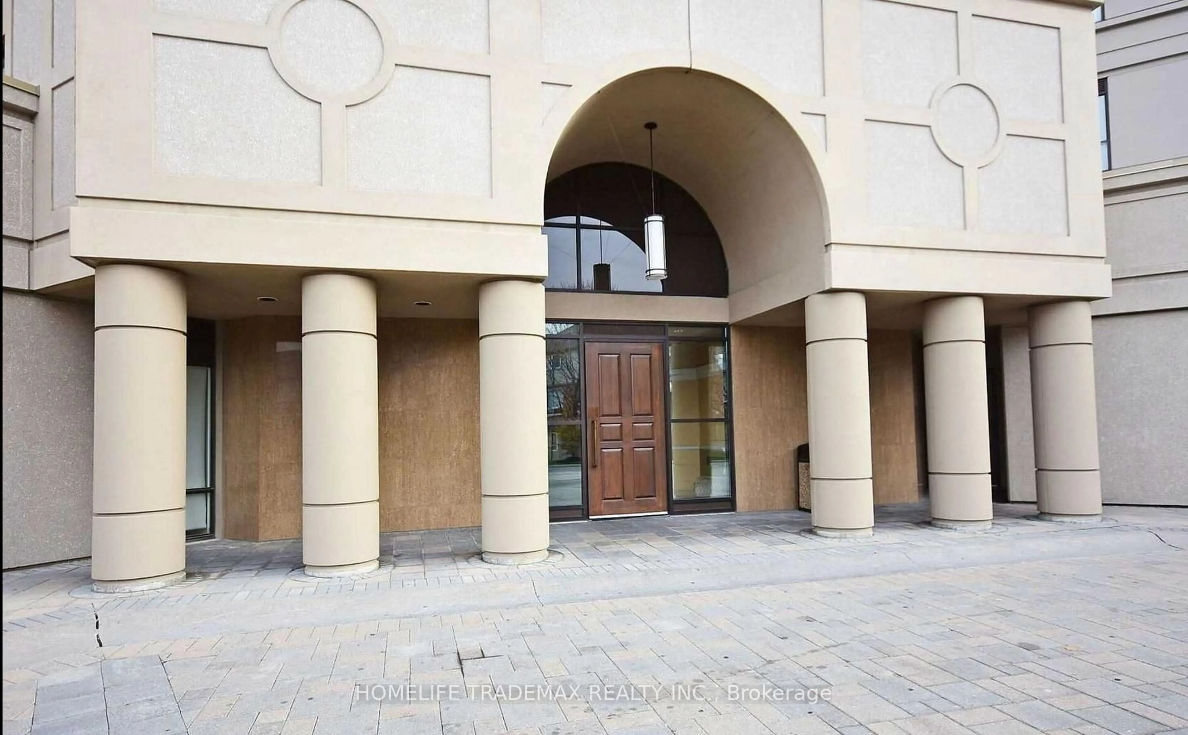 Indoor foyer for 220 Forum Dr #103, Mississauga Ontario L4Z 4K1