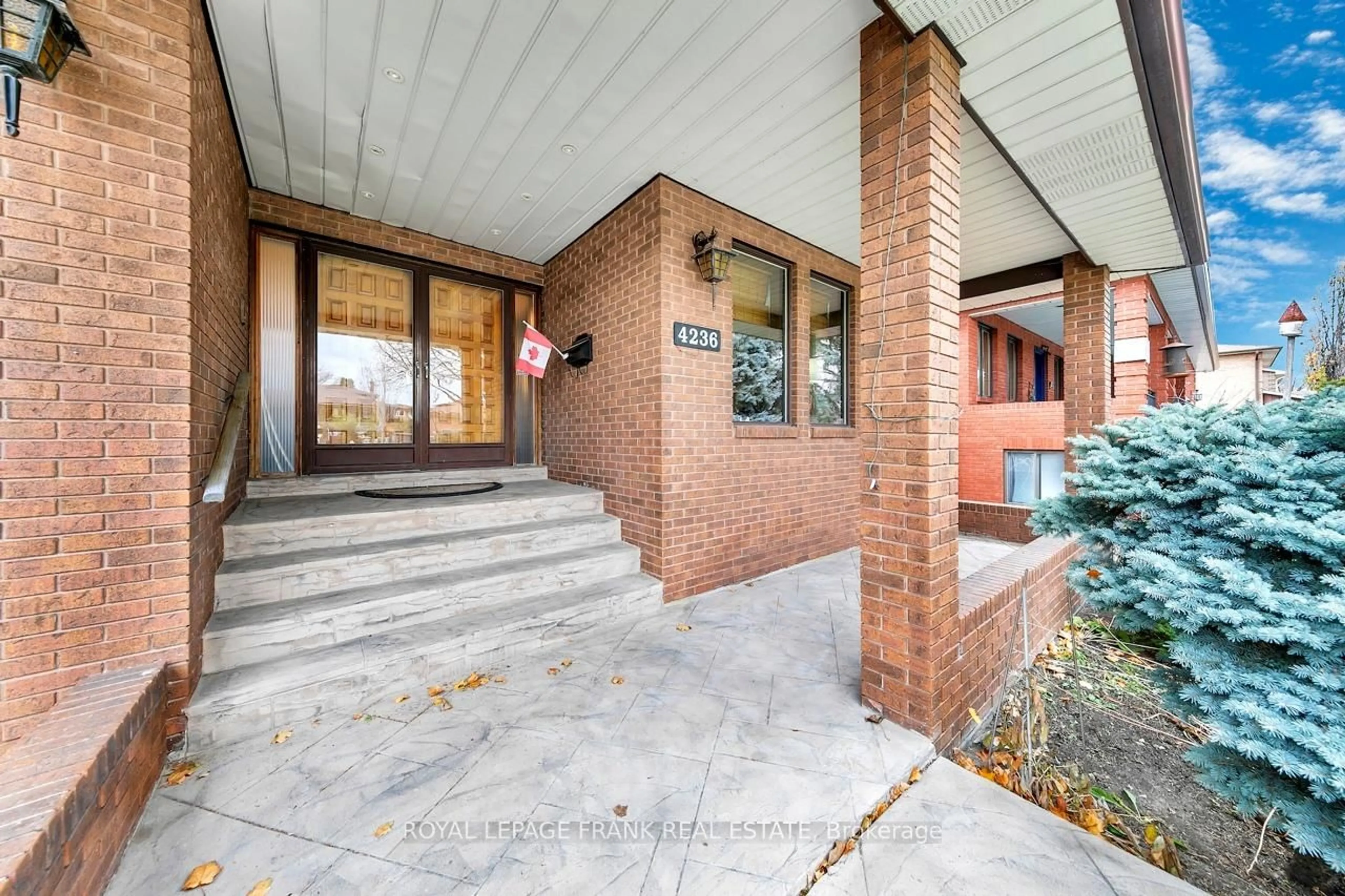 Unknown for 4236 Rockwood Rd, Mississauga Ontario L4W 1L7