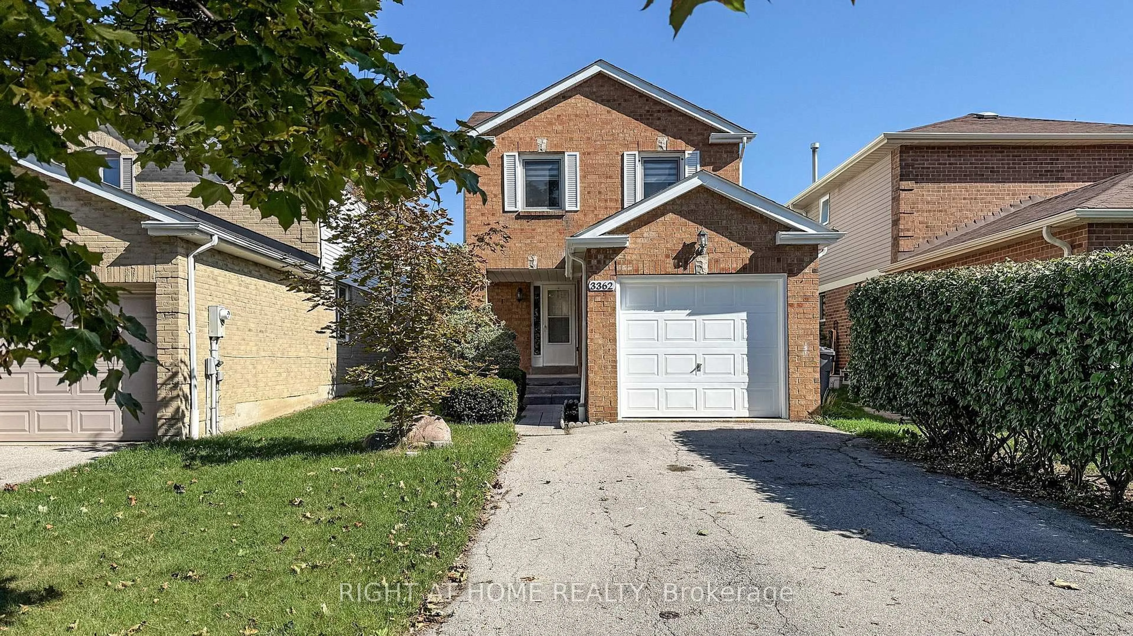 Home with brick exterior material, street for 3362 Wilmar Cres, Mississauga Ontario L5L 4C2