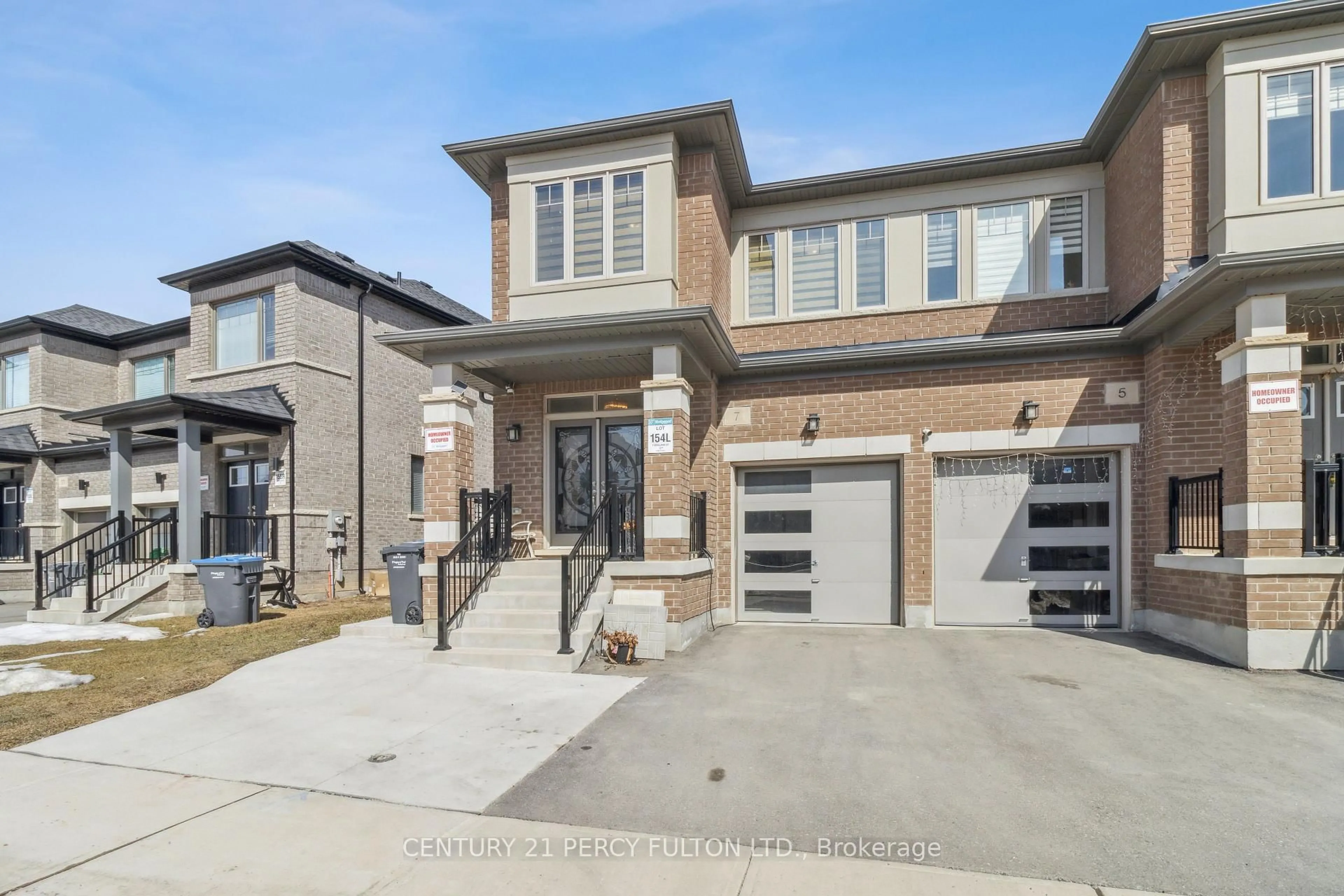 Home with brick exterior material, street for 7 Spinland St, Caledon Ontario L7C 4K4