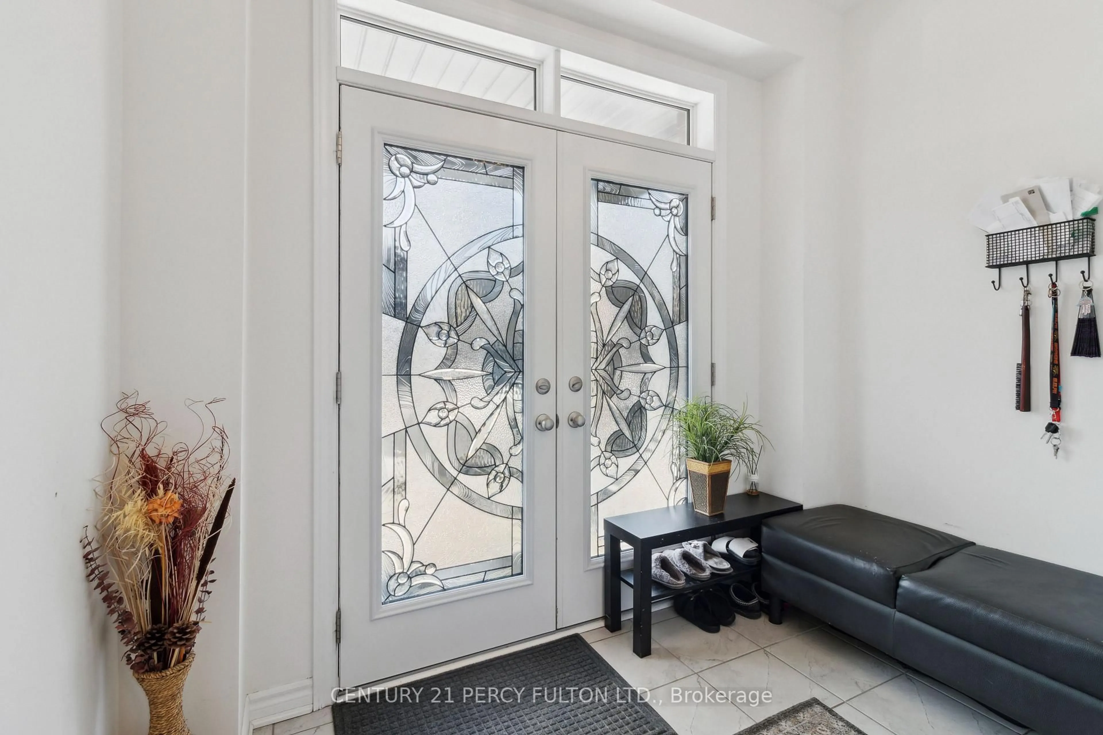 Indoor entryway for 7 Spinland St, Caledon Ontario L7C 4K4