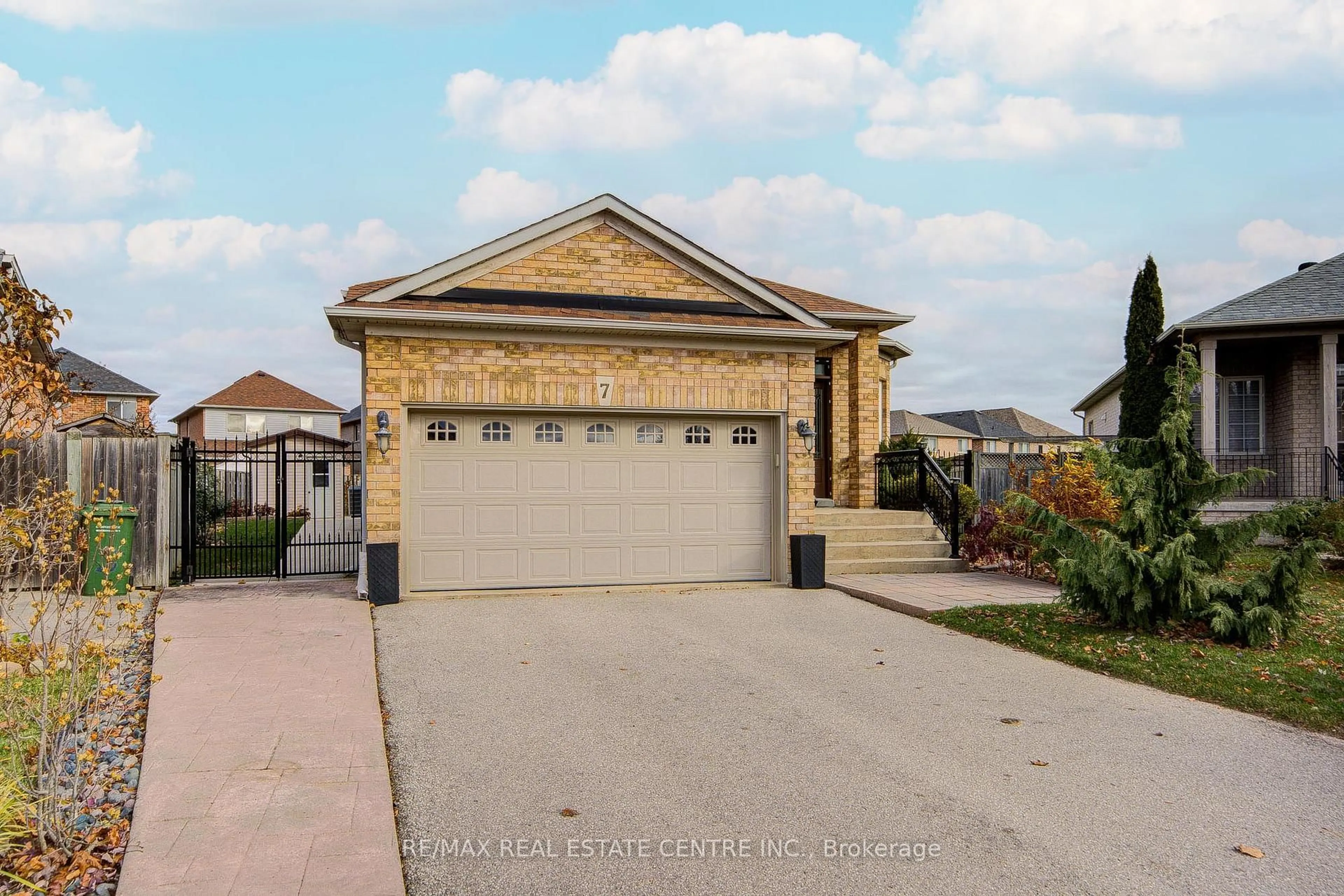 Unknown for 7 Carmichael Crt, Caledon Ontario L7E 2L8
