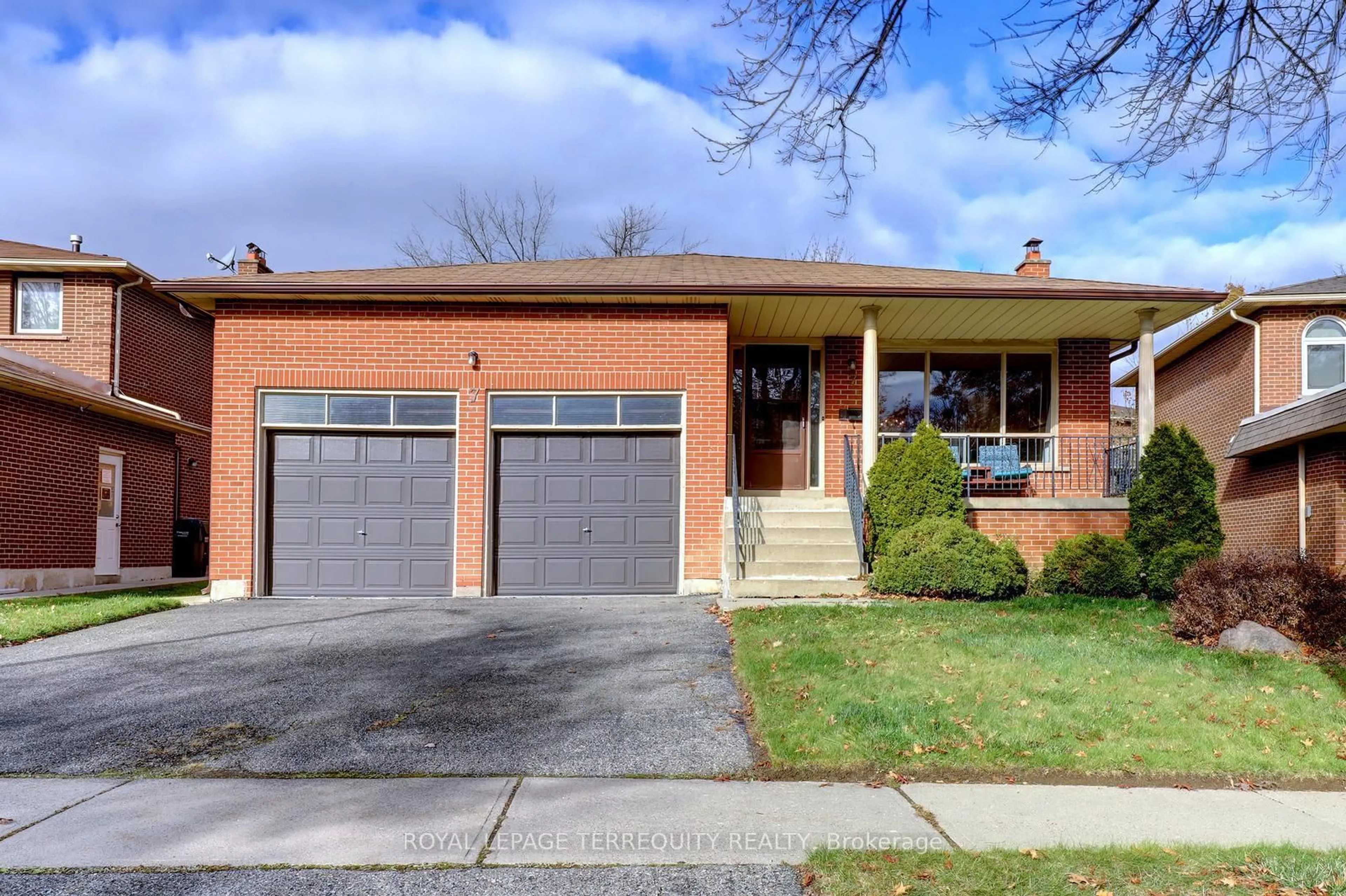 Home with brick exterior material, street for 7 Princeton Terr, Brampton Ontario L6S 3S4