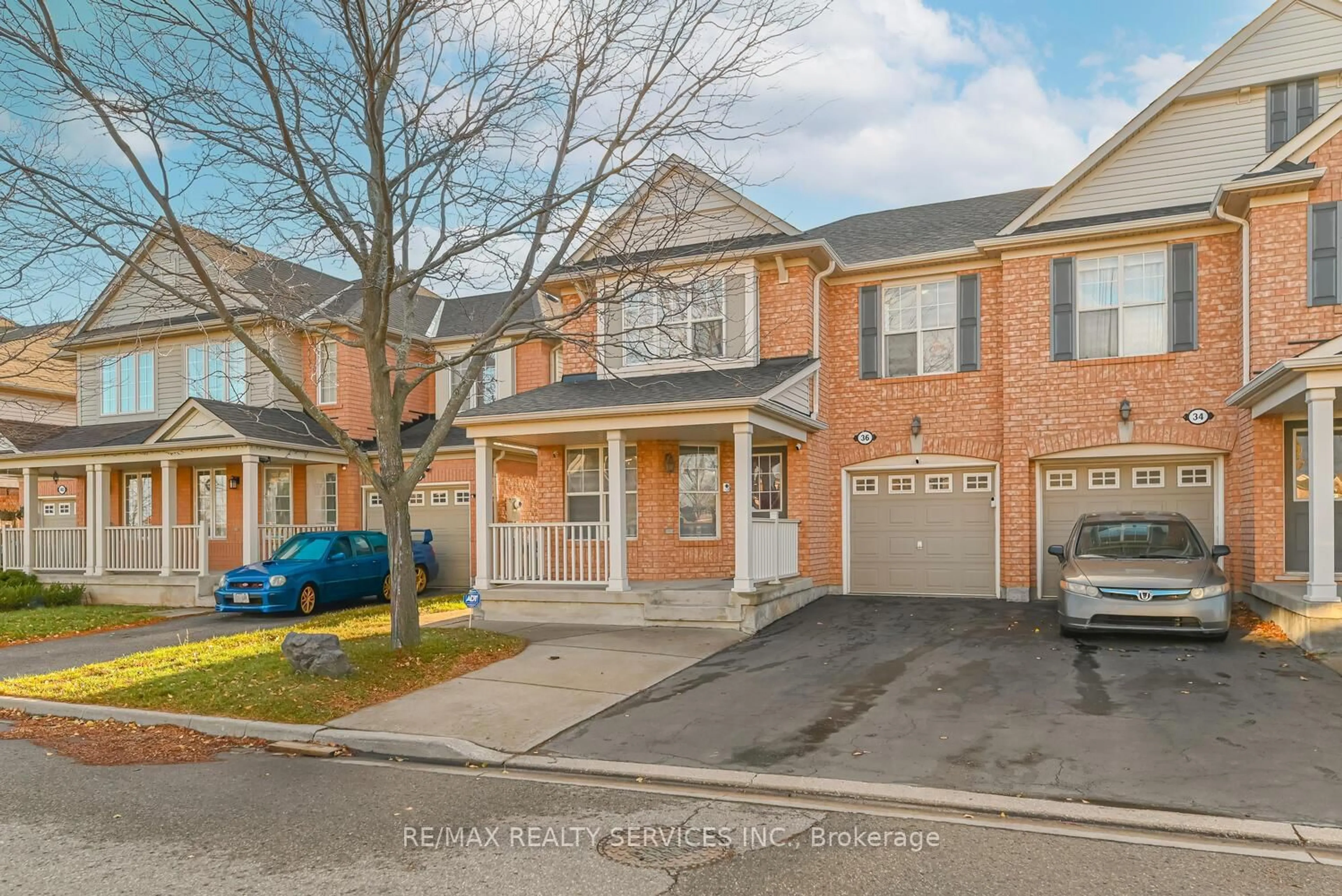 A pic from outside/outdoor area/front of a property/back of a property/a pic from drone, street for 36 Tawnie Cres, Brampton Ontario L6X 0L7