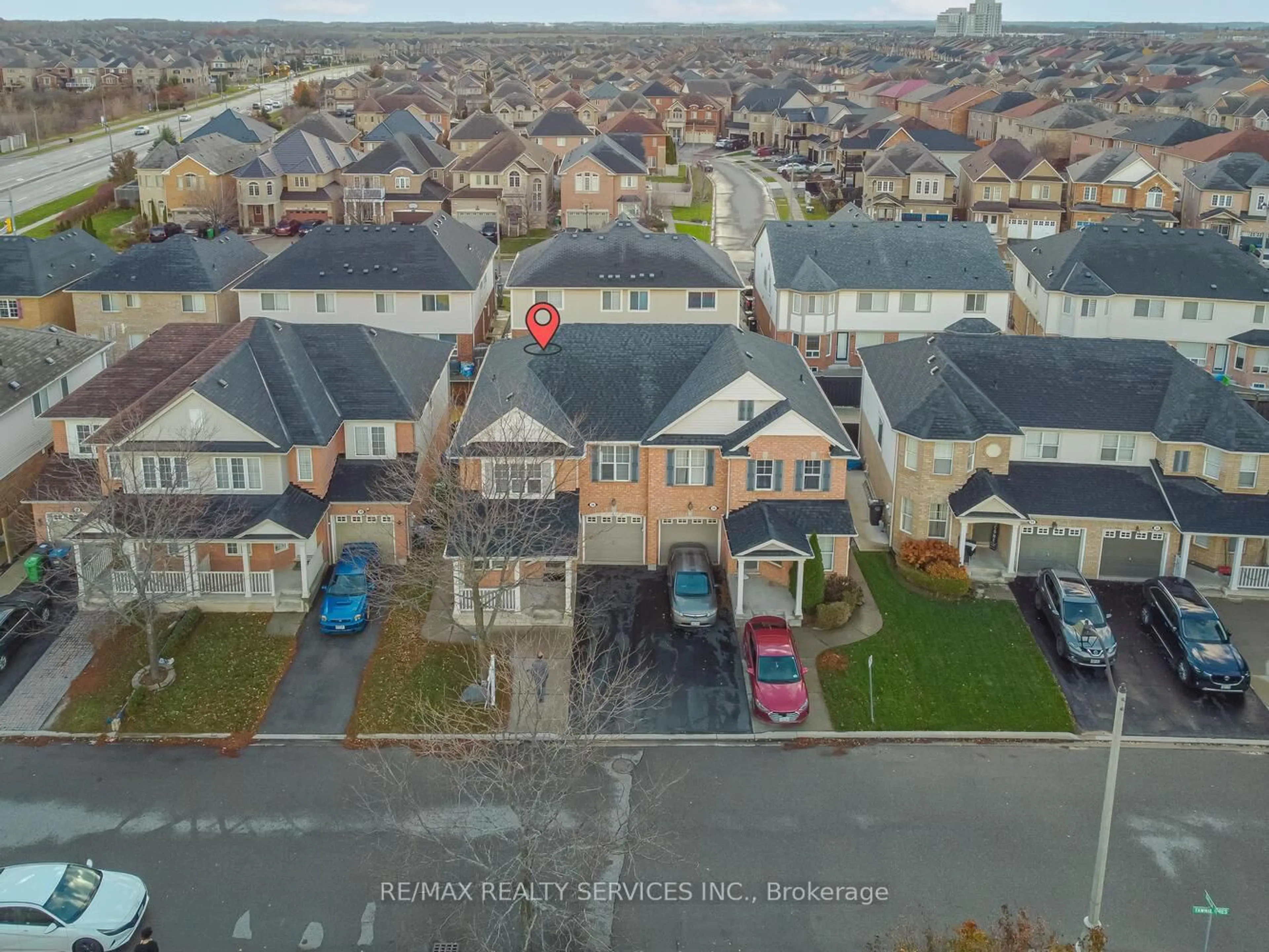 A pic from outside/outdoor area/front of a property/back of a property/a pic from drone, street for 36 Tawnie Cres, Brampton Ontario L6X 0L7