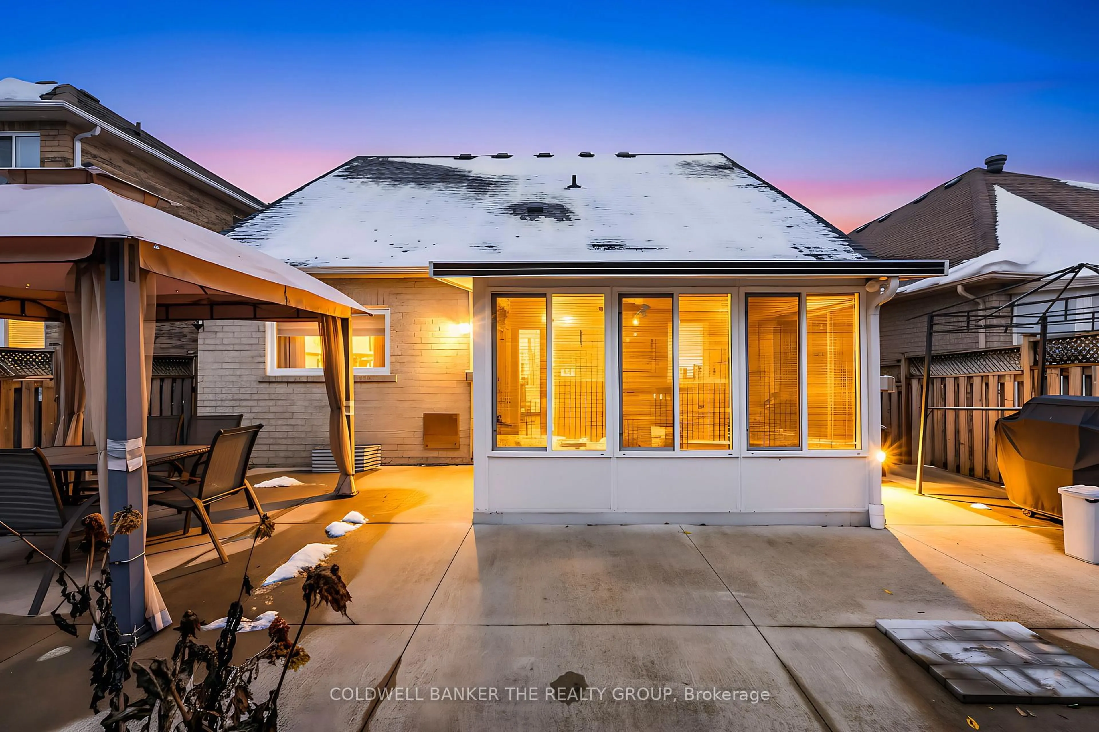 Unknown for 32 Robertson Davies Dr, Brampton Ontario L7A 1K3